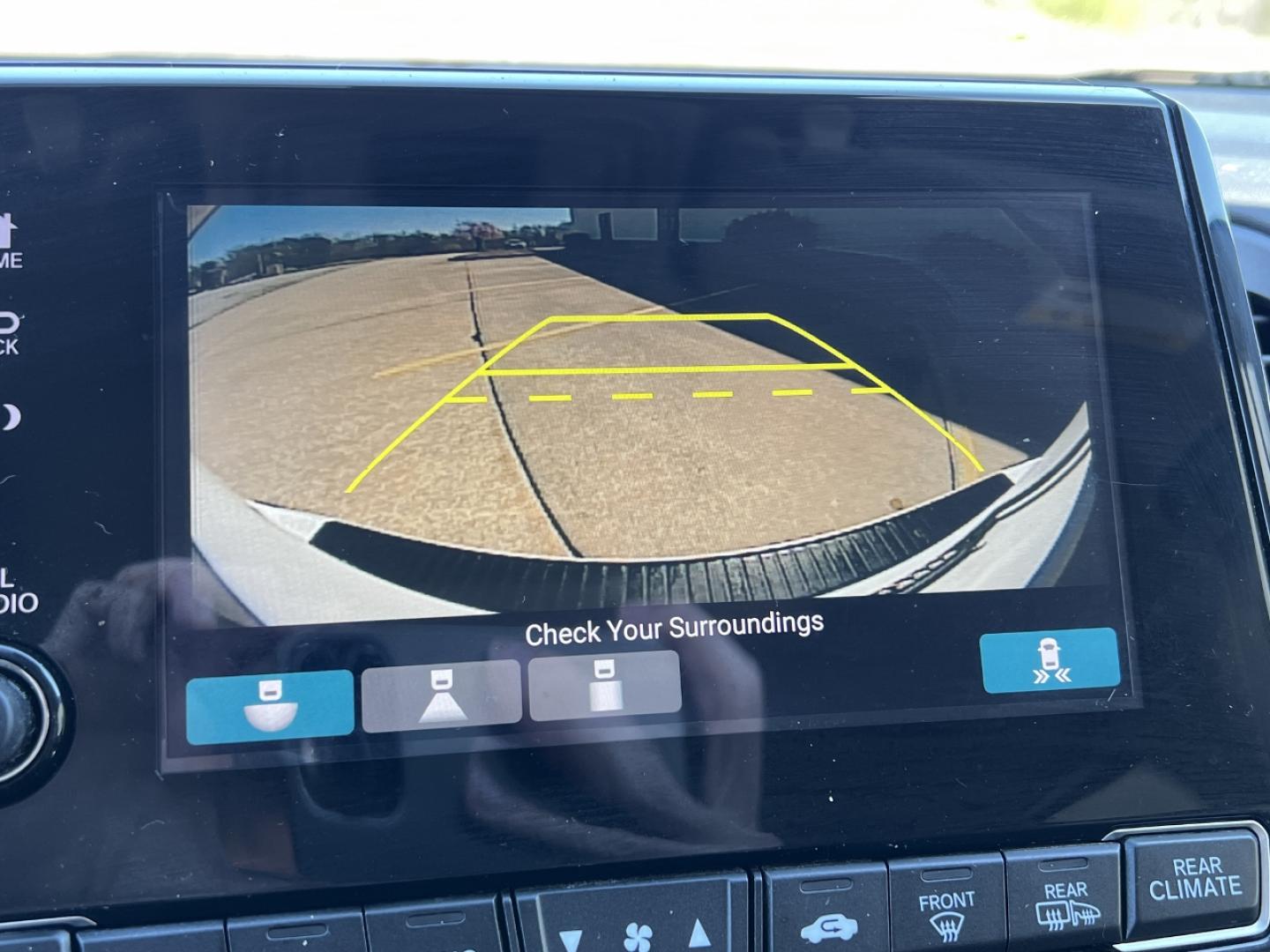 2019 WHITE /Gray Leather Honda Odyssey EX-L (5FNRL6H73KB) with an 3.5L V6 engine, Automatic transmission, located at 2990 Old Orchard Rd., Jackson, MO, 63755, 37.354214, -89.612106 - 2019 Honda Odyssey EX-L 101xxx miles Front Wheel Drive 3.5L V6 Automatic Leather 3rd Row Rear Entertainment Navigation Power/Heated Seats Backup Camera Bluetooth Remote Start Cruise Power Windows/Locks/Mirrors We have financing available and we accept trades! Fill out a credit applica - Photo#3