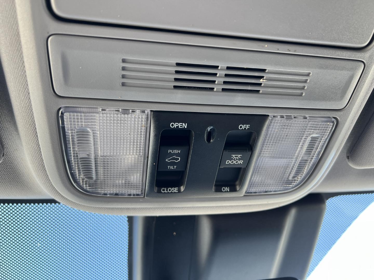 2019 WHITE /Gray Leather Honda Odyssey EX-L (5FNRL6H73KB) with an 3.5L V6 engine, Automatic transmission, located at 2990 Old Orchard Rd., Jackson, MO, 63755, 37.354214, -89.612106 - 2019 Honda Odyssey EX-L 101xxx miles Front Wheel Drive 3.5L V6 Automatic Leather 3rd Row Rear Entertainment Navigation Power/Heated Seats Backup Camera Bluetooth Remote Start Cruise Power Windows/Locks/Mirrors We have financing available and we accept trades! Fill out a credit applica - Photo#35