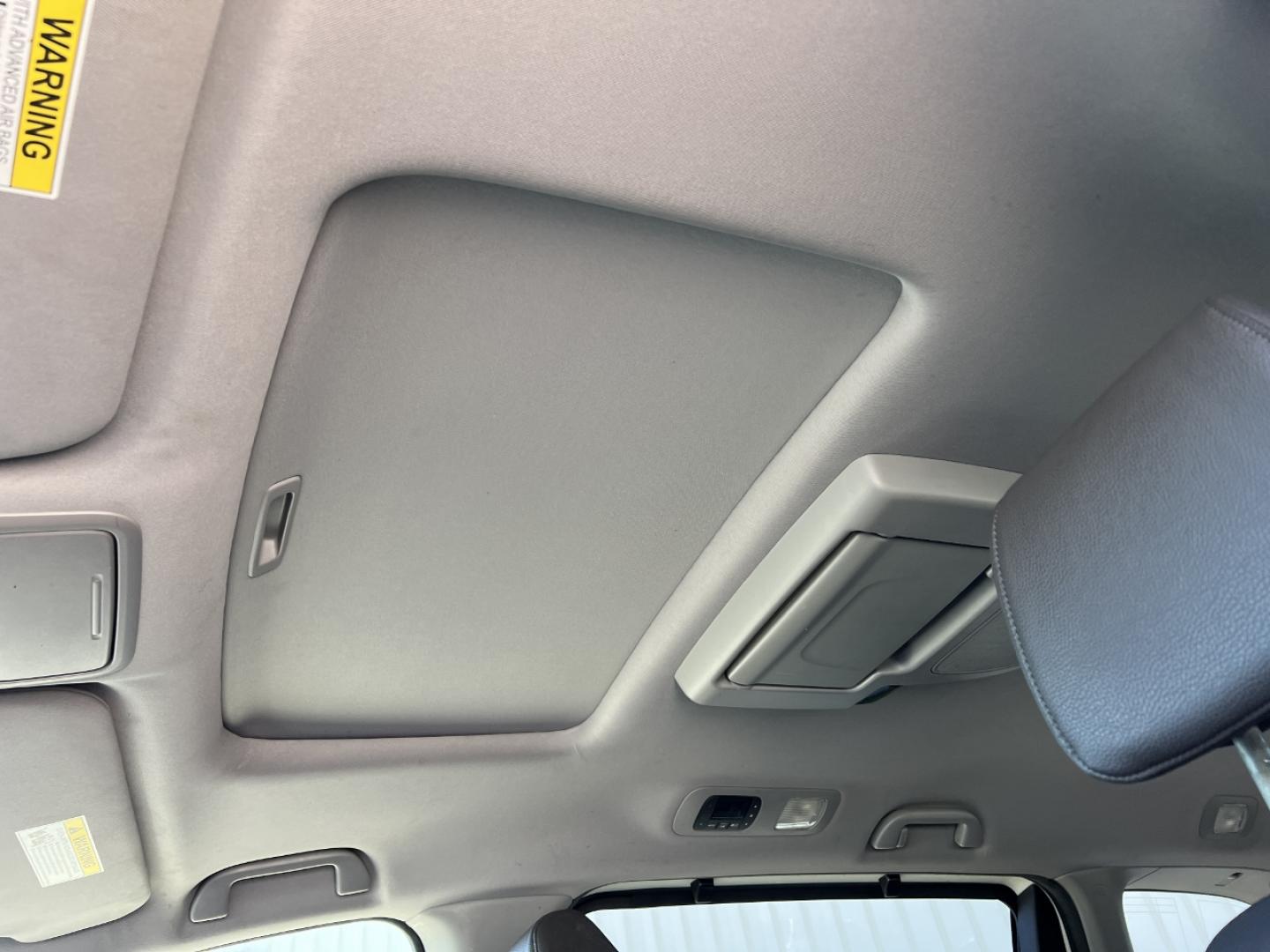 2019 WHITE /Gray Leather Honda Odyssey EX-L (5FNRL6H73KB) with an 3.5L V6 engine, Automatic transmission, located at 2990 Old Orchard Rd., Jackson, MO, 63755, 37.354214, -89.612106 - 2019 Honda Odyssey EX-L 101xxx miles Front Wheel Drive 3.5L V6 Automatic Leather 3rd Row Rear Entertainment Navigation Power/Heated Seats Backup Camera Bluetooth Remote Start Cruise Power Windows/Locks/Mirrors We have financing available and we accept trades! Fill out a credit applica - Photo#6