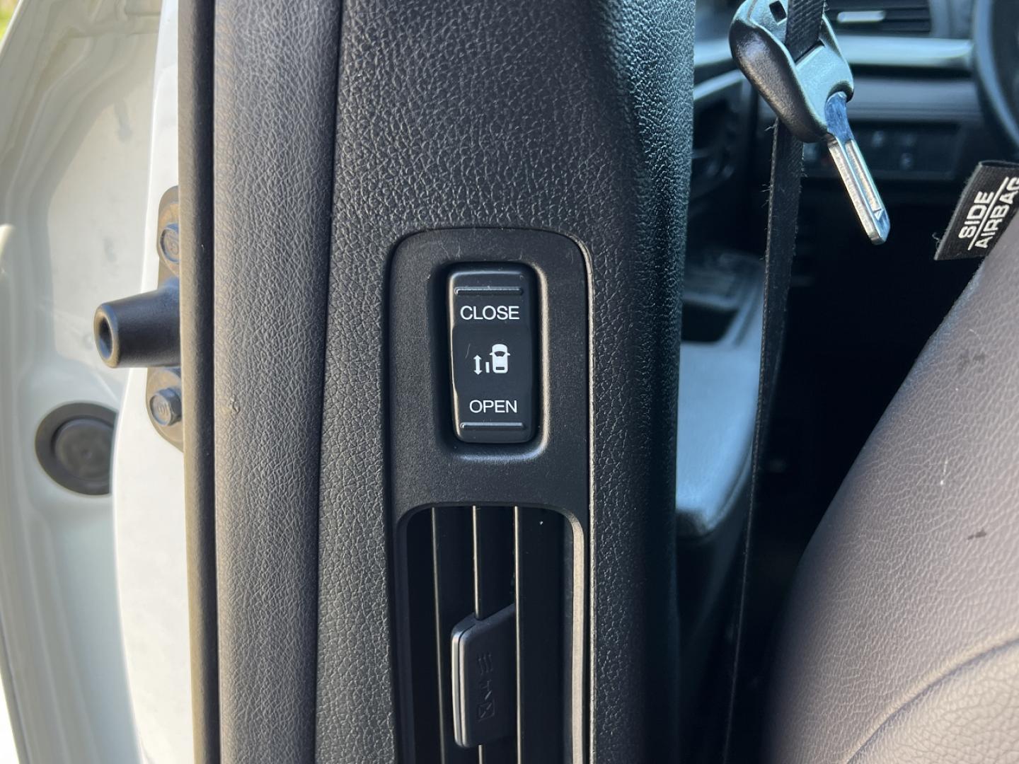 2019 WHITE /Gray Leather Honda Odyssey EX-L (5FNRL6H73KB) with an 3.5L V6 engine, Automatic transmission, located at 2990 Old Orchard Rd., Jackson, MO, 63755, 37.354214, -89.612106 - 2019 Honda Odyssey EX-L 101xxx miles Front Wheel Drive 3.5L V6 Automatic Leather 3rd Row Rear Entertainment Navigation Power/Heated Seats Backup Camera Bluetooth Remote Start Cruise Power Windows/Locks/Mirrors We have financing available and we accept trades! Fill out a credit applica - Photo#38