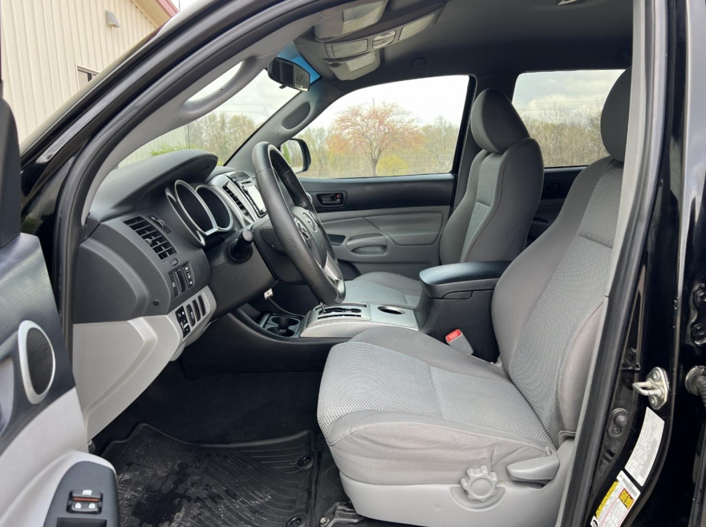 2015 BLACK /Gray Cloth Toyota Tacoma PreRunner Double Cab V6 2WD (5TFJU4GN4FX) with an 4.0L V6 engine, 5-Speed Automatic transmission, located at 2990 Old Orchard Rd., Jackson, MO, 63755, 37.354214, -89.612106 - 2015 Toyota Tacoma PreRunner TRD Sport Local 1-Owner 227xxx miles Rear Wheel Drive 4.0L V6 Automatic Bluetooth Cruise Power Windows/Locks/Mirrors We have financing available and we accept trades! Fill out a credit application on our website or come by today! If you have any questions, give - Photo#11