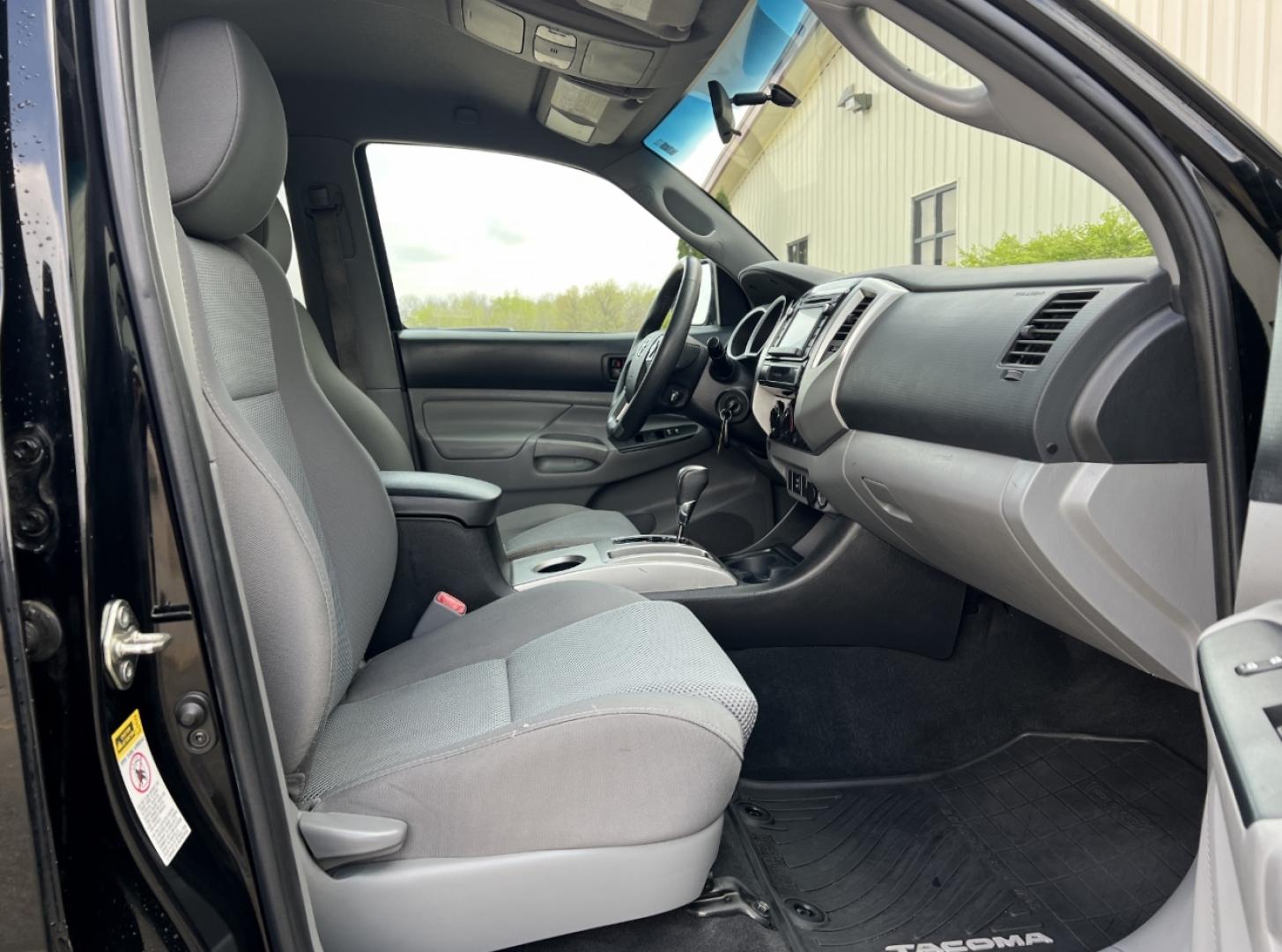 2015 BLACK /Gray Cloth Toyota Tacoma PreRunner Double Cab V6 2WD (5TFJU4GN4FX) with an 4.0L V6 engine, 5-Speed Automatic transmission, located at 2990 Old Orchard Rd., Jackson, MO, 63755, 37.354214, -89.612106 - 2015 Toyota Tacoma PreRunner TRD Sport Local 1-Owner 227xxx miles Rear Wheel Drive 4.0L V6 Automatic Bluetooth Cruise Power Windows/Locks/Mirrors We have financing available and we accept trades! Fill out a credit application on our website or come by today! If you have any questions, give - Photo#13