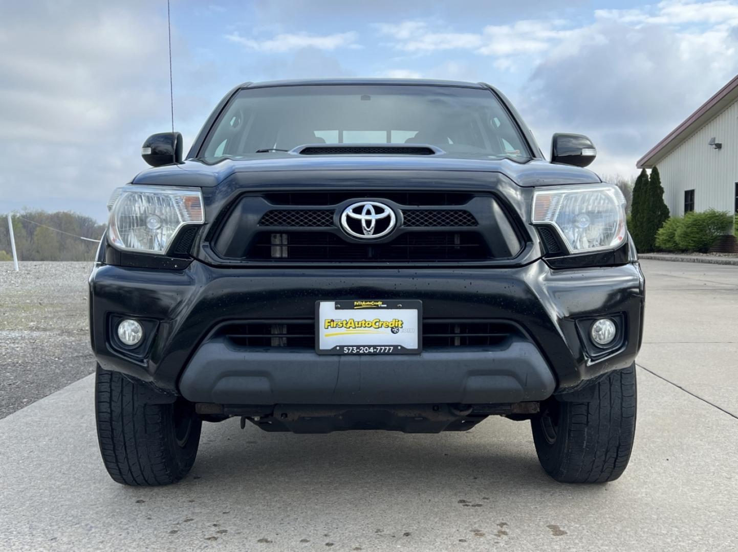 2015 BLACK /Gray Cloth Toyota Tacoma PreRunner Double Cab V6 2WD (5TFJU4GN4FX) with an 4.0L V6 engine, 5-Speed Automatic transmission, located at 2990 Old Orchard Rd., Jackson, MO, 63755, 37.354214, -89.612106 - 2015 Toyota Tacoma PreRunner TRD Sport Local 1-Owner 227xxx miles Rear Wheel Drive 4.0L V6 Automatic Bluetooth Cruise Power Windows/Locks/Mirrors We have financing available and we accept trades! Fill out a credit application on our website or come by today! If you have any questions, give - Photo#9