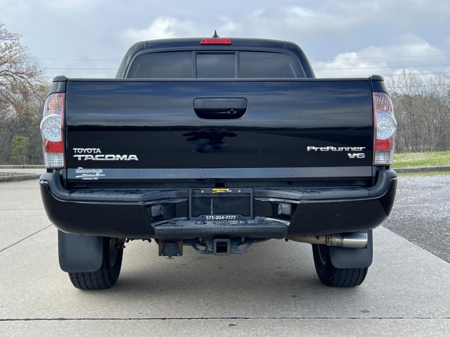 2015 BLACK /Gray Cloth Toyota Tacoma PreRunner Double Cab V6 2WD (5TFJU4GN4FX) with an 4.0L V6 engine, 5-Speed Automatic transmission, located at 2990 Old Orchard Rd., Jackson, MO, 63755, 37.354214, -89.612106 - 2015 Toyota Tacoma PreRunner TRD Sport Local 1-Owner 227xxx miles Rear Wheel Drive 4.0L V6 Automatic Bluetooth Cruise Power Windows/Locks/Mirrors We have financing available and we accept trades! Fill out a credit application on our website or come by today! If you have any questions, give - Photo#8