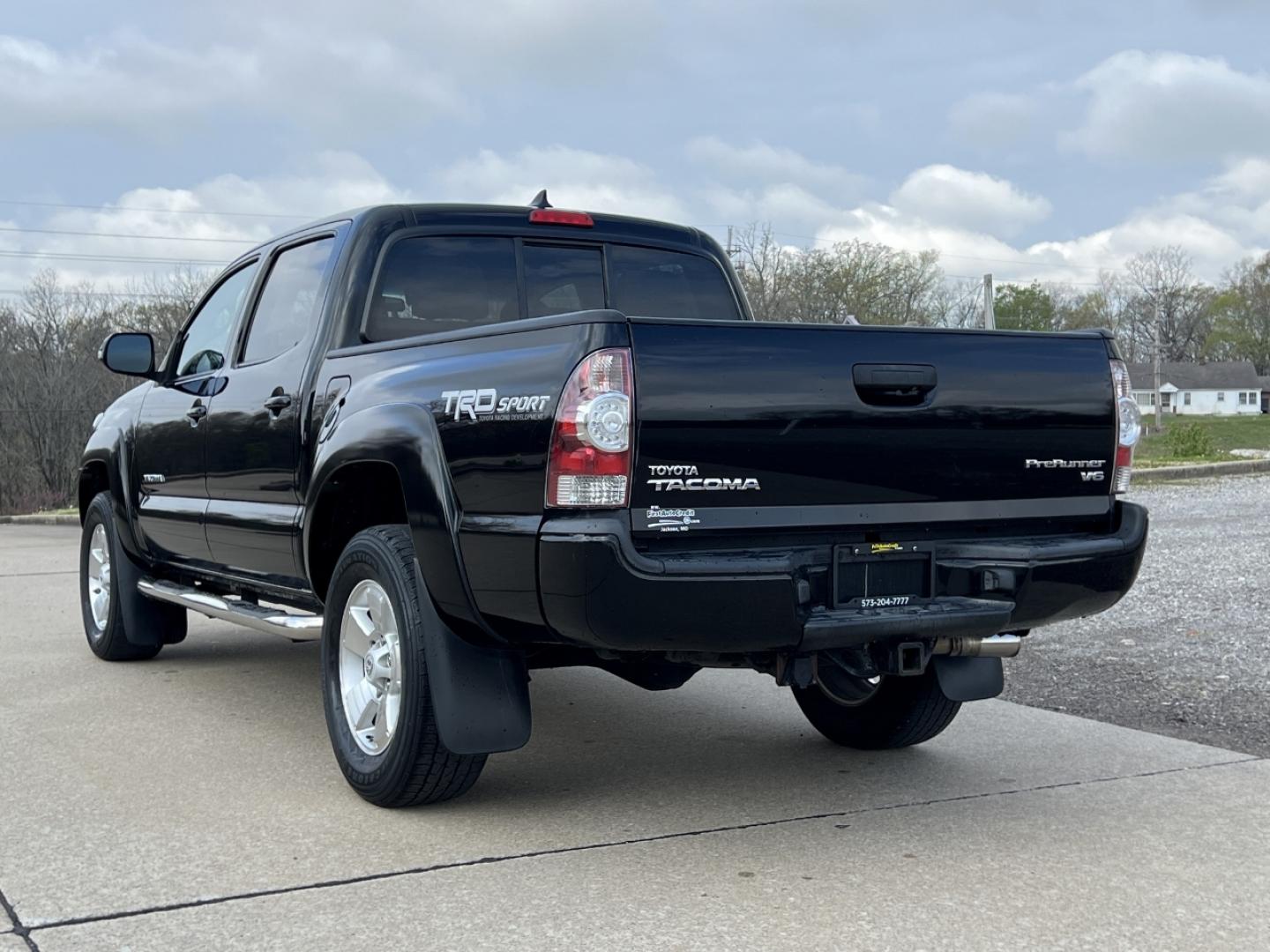 2015 BLACK /Gray Cloth Toyota Tacoma PreRunner Double Cab V6 2WD (5TFJU4GN4FX) with an 4.0L V6 engine, 5-Speed Automatic transmission, located at 2990 Old Orchard Rd., Jackson, MO, 63755, 37.354214, -89.612106 - 2015 Toyota Tacoma PreRunner TRD Sport Local 1-Owner 227xxx miles Rear Wheel Drive 4.0L V6 Automatic Bluetooth Cruise Power Windows/Locks/Mirrors We have financing available and we accept trades! Fill out a credit application on our website or come by today! If you have any questions, give - Photo#7