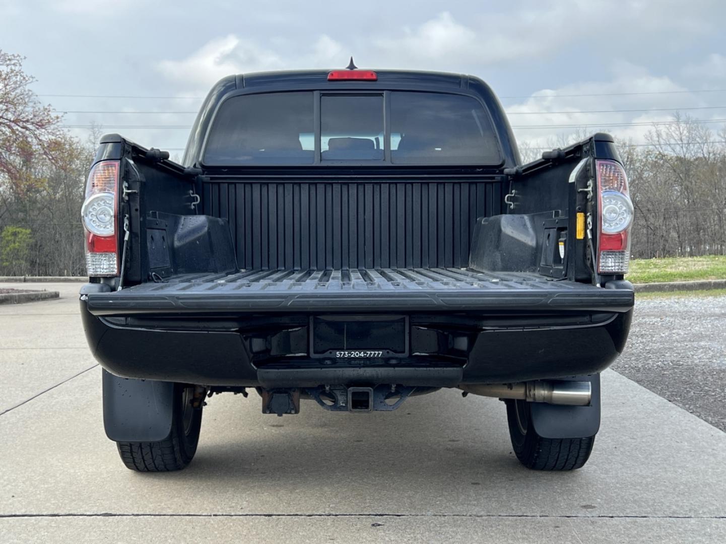 2015 BLACK /Gray Cloth Toyota Tacoma PreRunner Double Cab V6 2WD (5TFJU4GN4FX) with an 4.0L V6 engine, 5-Speed Automatic transmission, located at 2990 Old Orchard Rd., Jackson, MO, 63755, 37.354214, -89.612106 - 2015 Toyota Tacoma PreRunner TRD Sport Local 1-Owner 227xxx miles Rear Wheel Drive 4.0L V6 Automatic Bluetooth Cruise Power Windows/Locks/Mirrors We have financing available and we accept trades! Fill out a credit application on our website or come by today! If you have any questions, give - Photo#16