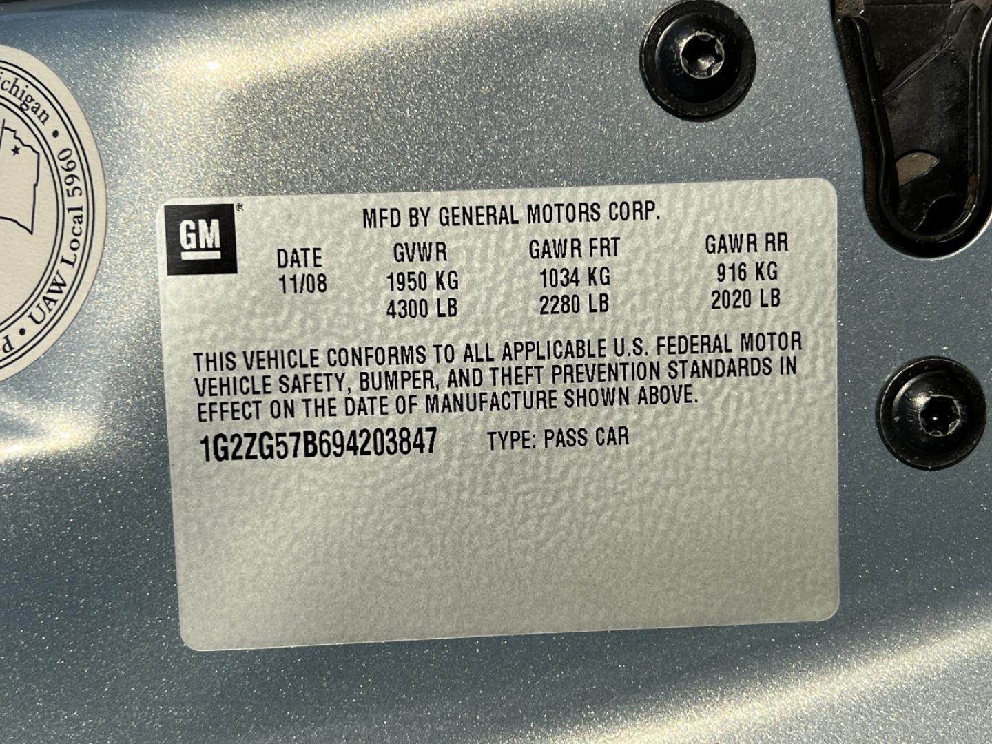 2009 GREY /Tan Cloth Pontiac G6 Sedan (1G2ZG57B694) with an 2.4L 4 Cyl. engine, 4-Speed Automatic Overdrive transmission, located at 2990 Old Orchard Rd., Jackson, MO, 63755, 37.354214, -89.612106 - 2009 Pontiac G6 Only 48xxx miles Front Wheel Drive 2.4L 4 Cyl. Automatic Cruise Power Windows/Locks/Mirrors We have financing available and we accept trades! Fill out a credit application on our website or come by today! If you have any questions, give us a call at (573) 204-7777 or visit ou - Photo#42
