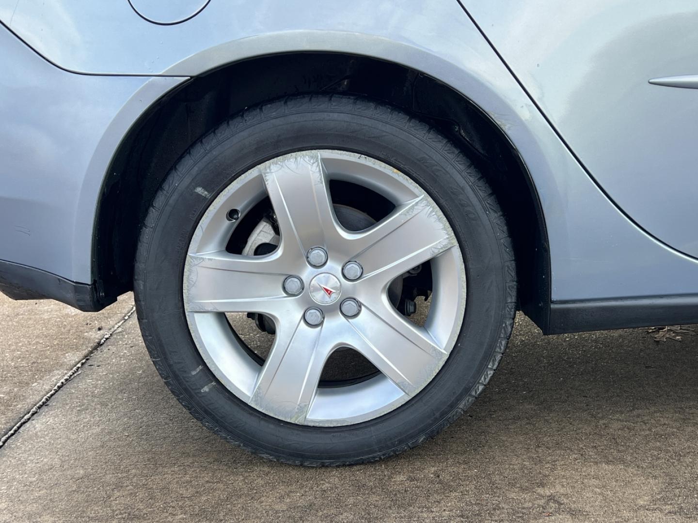 2009 GREY /Tan Cloth Pontiac G6 Sedan (1G2ZG57B694) with an 2.4L 4 Cyl. engine, 4-Speed Automatic Overdrive transmission, located at 2990 Old Orchard Rd., Jackson, MO, 63755, 37.354214, -89.612106 - 2009 Pontiac G6 Only 48xxx miles Front Wheel Drive 2.4L 4 Cyl. Automatic Cruise Power Windows/Locks/Mirrors We have financing available and we accept trades! Fill out a credit application on our website or come by today! If you have any questions, give us a call at (573) 204-7777 or visit ou - Photo#33