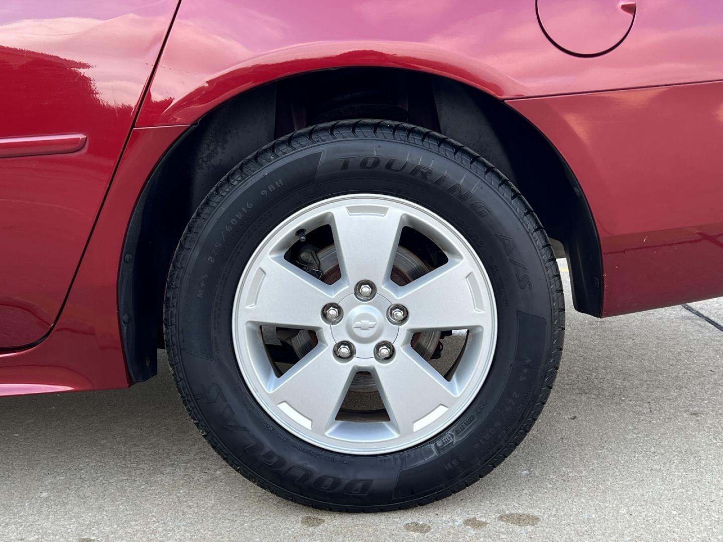 2009 MAROON /Gray Cloth Chevrolet Impala LT (2G1WT57K591) with an 3.5L V6 engine, 4-Speed Automatic Overdrive transmission, located at 2990 Old Orchard Rd., Jackson, MO, 63755, 37.354214, -89.612106 - 2009 Chevrolet Impala LT 110xxx miles Front Wheel Drive 3.5L V6 Automatic Power Driver Seat Remote Start Cruise Power Windows/Locks/Mirrors We have financing available and we accept trades! Fill out a credit application on our website or come by today! If you have any questions, give us a - Photo#32