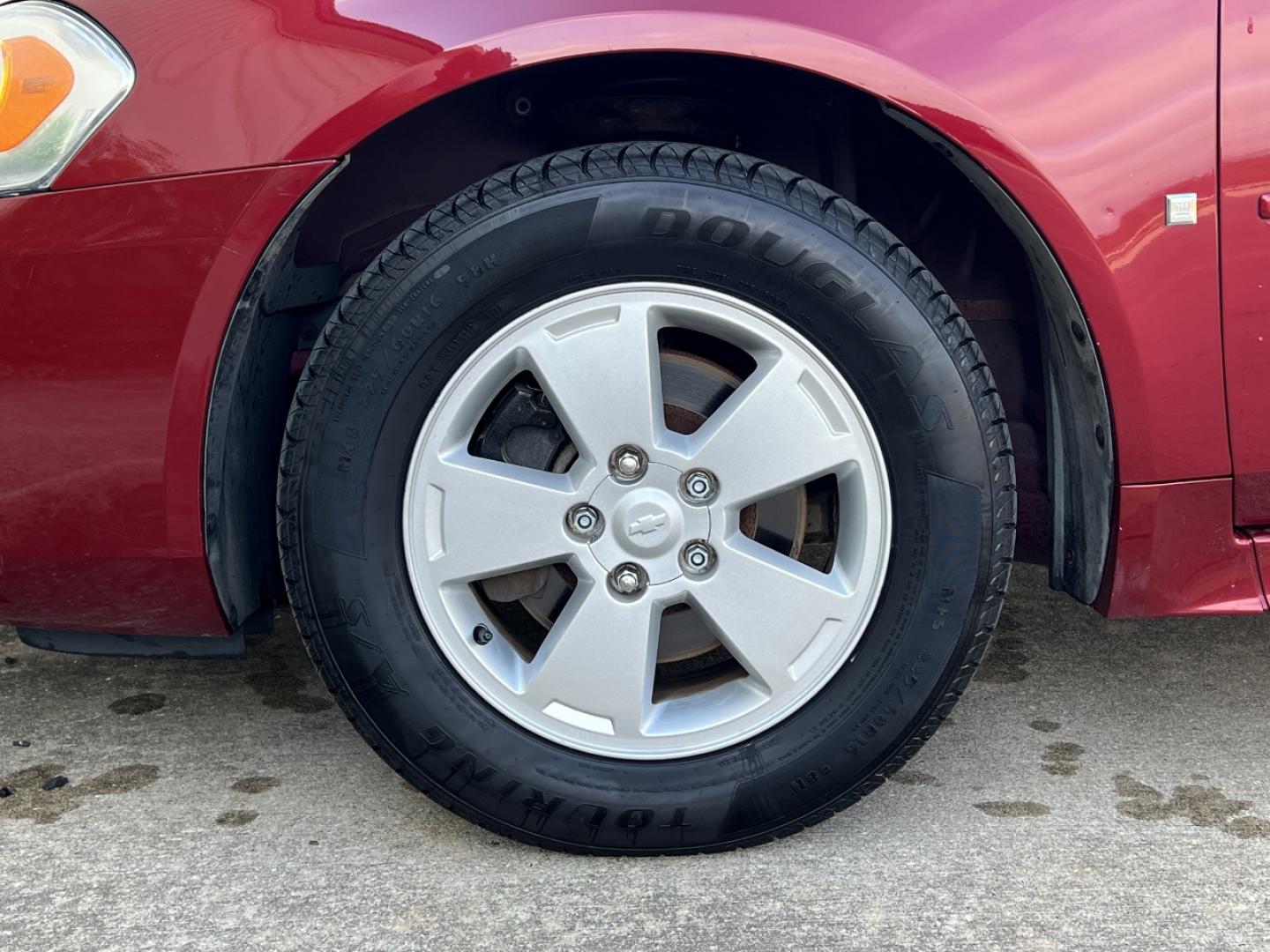 2009 MAROON /Gray Cloth Chevrolet Impala LT (2G1WT57K591) with an 3.5L V6 engine, 4-Speed Automatic Overdrive transmission, located at 2990 Old Orchard Rd., Jackson, MO, 63755, 37.354214, -89.612106 - 2009 Chevrolet Impala LT 110xxx miles Front Wheel Drive 3.5L V6 Automatic Power Driver Seat Remote Start Cruise Power Windows/Locks/Mirrors We have financing available and we accept trades! Fill out a credit application on our website or come by today! If you have any questions, give us a - Photo#30