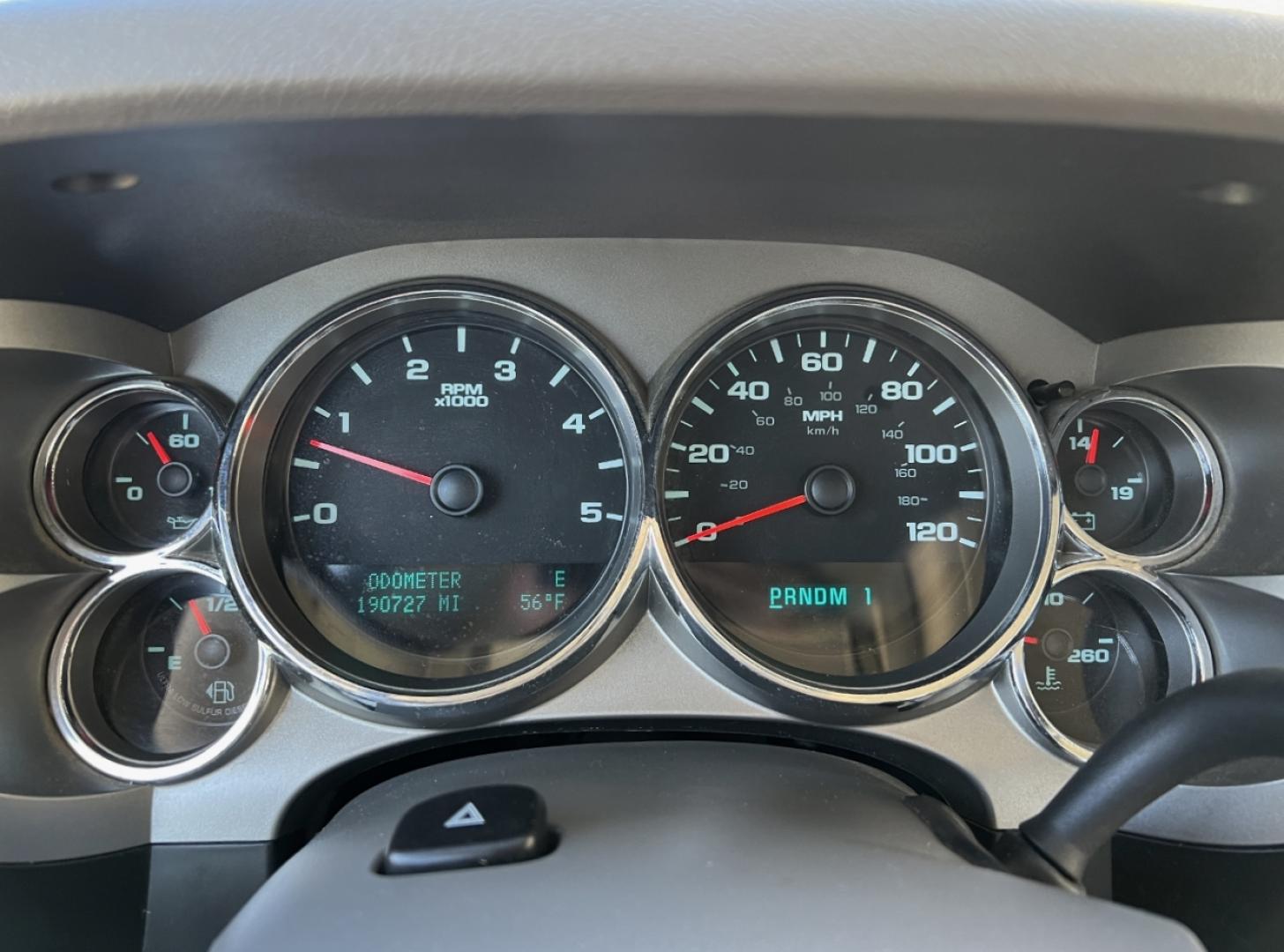 2009 WHITE /Gray Cloth GMC Sierra 2500HD SLE1 Crew Cab Long Box 4WD (1GTHK53679F) with an 6.6L V8 TURBO DIESEL engine, Automatic transmission, located at 2990 Old Orchard Rd., Jackson, MO, 63755, 37.354214, -89.612106 - 2009 GMC Sierra 2500HD SLE 190xxx miles 4x4 6.6L V8 Turbo Diesel Automatic Power Driver Seat Cruise Power Windows/Locks/Mirrors We have financing available and we accept trades! Fill out a credit application on our website or come by today! If you have any questions, give us a call at (573) - Photo#1