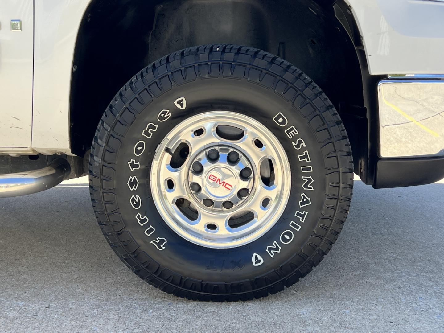 2009 WHITE /Gray Cloth GMC Sierra 2500HD SLE1 Crew Cab Long Box 4WD (1GTHK53679F) with an 6.6L V8 TURBO DIESEL engine, Automatic transmission, located at 2990 Old Orchard Rd., Jackson, MO, 63755, 37.354214, -89.612106 - 2009 GMC Sierra 2500HD SLE 190xxx miles 4x4 6.6L V8 Turbo Diesel Automatic Power Driver Seat Cruise Power Windows/Locks/Mirrors We have financing available and we accept trades! Fill out a credit application on our website or come by today! If you have any questions, give us a call at (573) - Photo#36