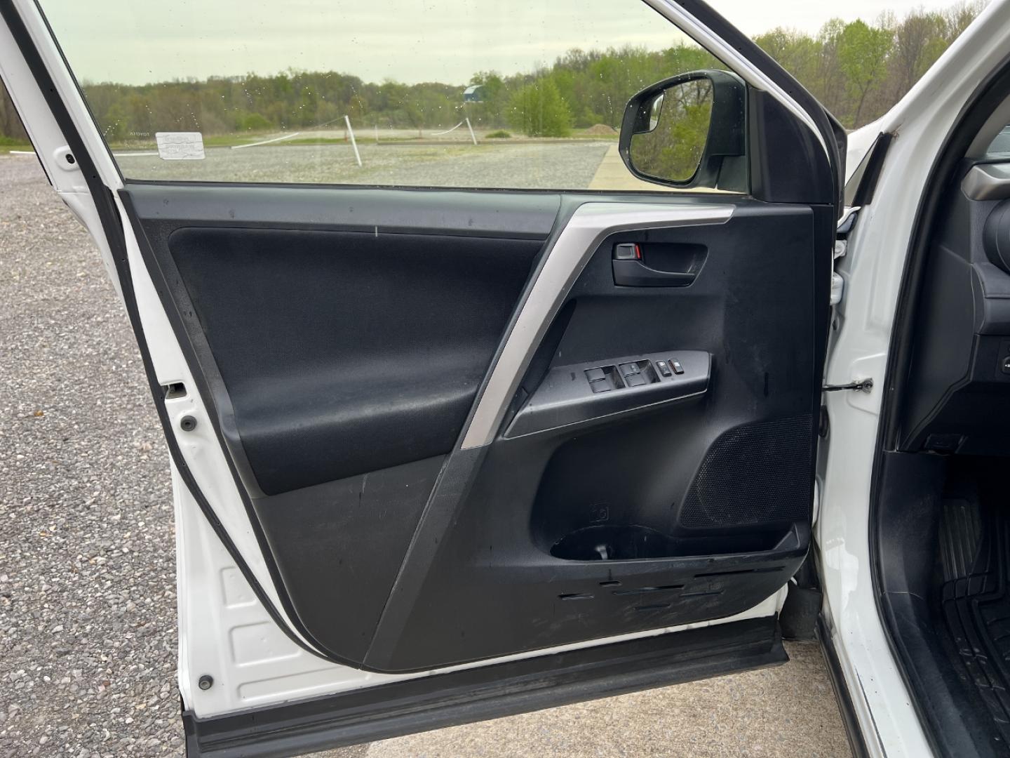 2016 WHITE /Black Cloth Toyota RAV4 LE AWD (JTMBFREV6GJ) with an 2.5L 4 Cyl. engine, Automatic transmission, located at 2990 Old Orchard Rd., Jackson, MO, 63755, 37.354214, -89.612106 - 2016 Toyota RAV4 LE 153xxx miles All Wheel Drive 2.5L 4 Cyl. Automatic Backup Camera Bluetooth Cruise Power Windows/Locks/Mirrors We have financing available and we accept trades! Fill out a credit application on our website or come by today! If you have any questions, give us a call at (5 - Photo#10