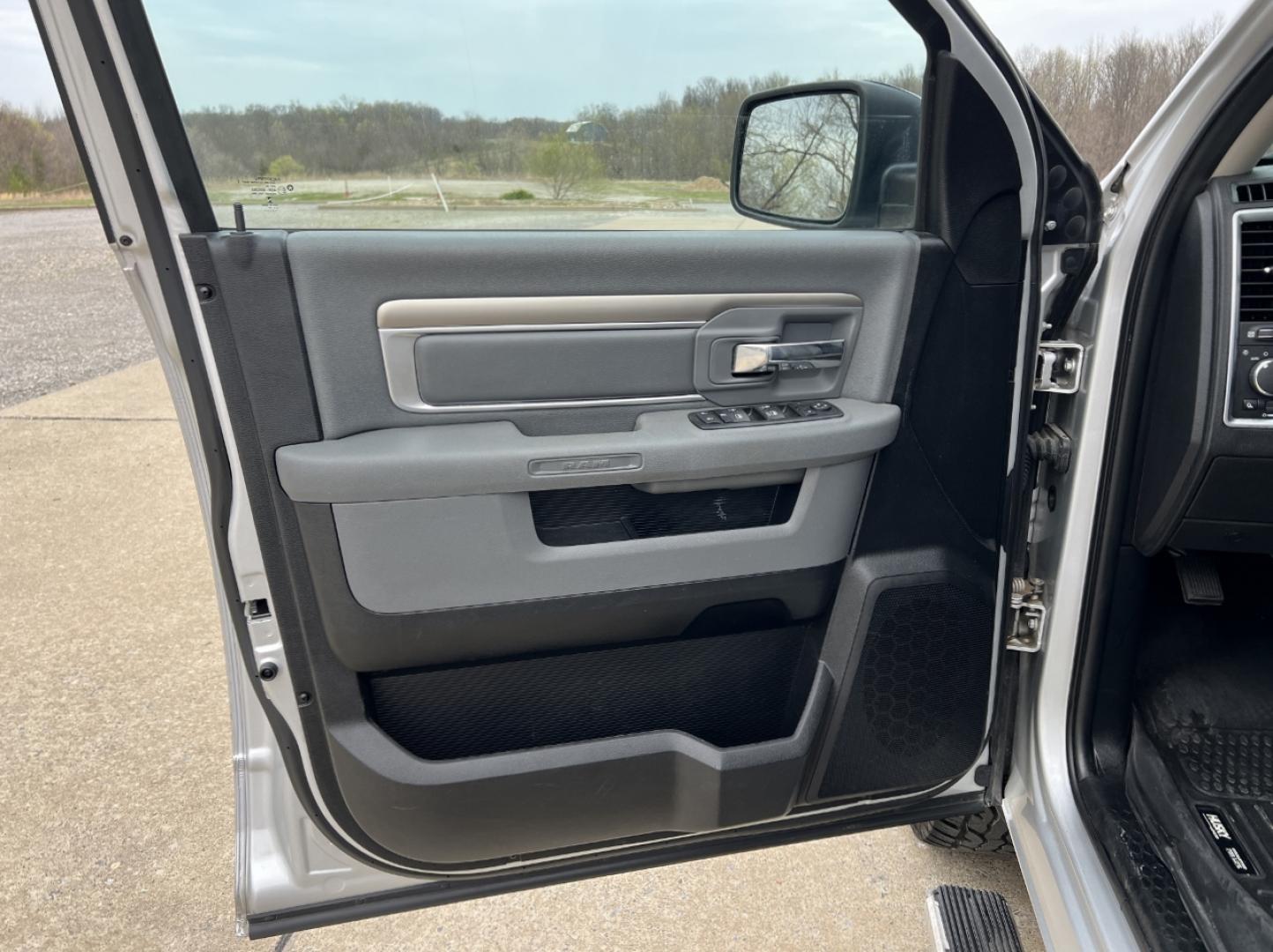 2014 SILVER /Gray Cloth RAM 1500 Big Horn Quad Cab 4WD (1C6RR7GT5ES) with an 5.7L V8 HEMI engine, Automatic transmission, located at 2990 Old Orchard Rd., Jackson, MO, 63755, 37.354214, -89.612106 - 2014 Ram 1500 Big Horn 115xxx miles 4x4 5.7L V8 HEMI Automatic Power Driver Seat Bluetooth Cruise Power Windows/Locks/Mirrors We have financing available and we accept trades! Fill out a credit application on our website or come by today! If you have any questions, give us a call at (573) - Photo#11