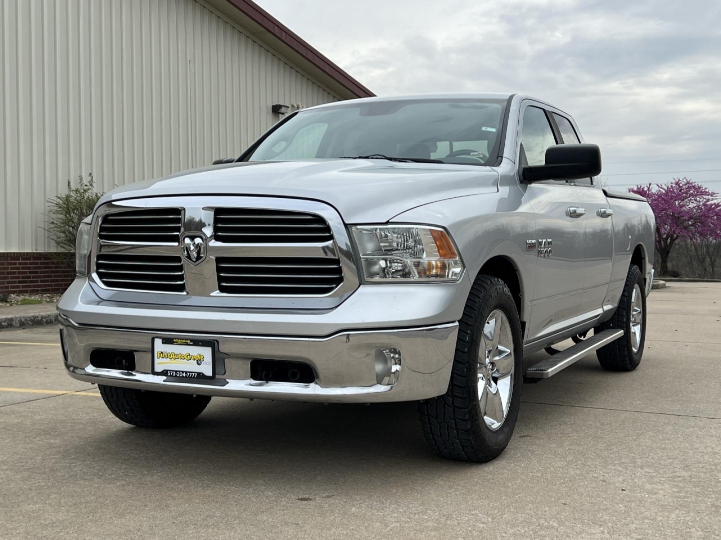 2014 SILVER /Gray Cloth RAM 1500 Big Horn Quad Cab 4WD (1C6RR7GT5ES) with an 5.7L V8 HEMI engine, Automatic transmission, located at 2990 Old Orchard Rd., Jackson, MO, 63755, 37.354214, -89.612106 - 2014 Ram 1500 Big Horn 115xxx miles 4x4 5.7L V8 HEMI Automatic Power Driver Seat Bluetooth Cruise Power Windows/Locks/Mirrors We have financing available and we accept trades! Fill out a credit application on our website or come by today! If you have any questions, give us a call at (573) - Photo#4