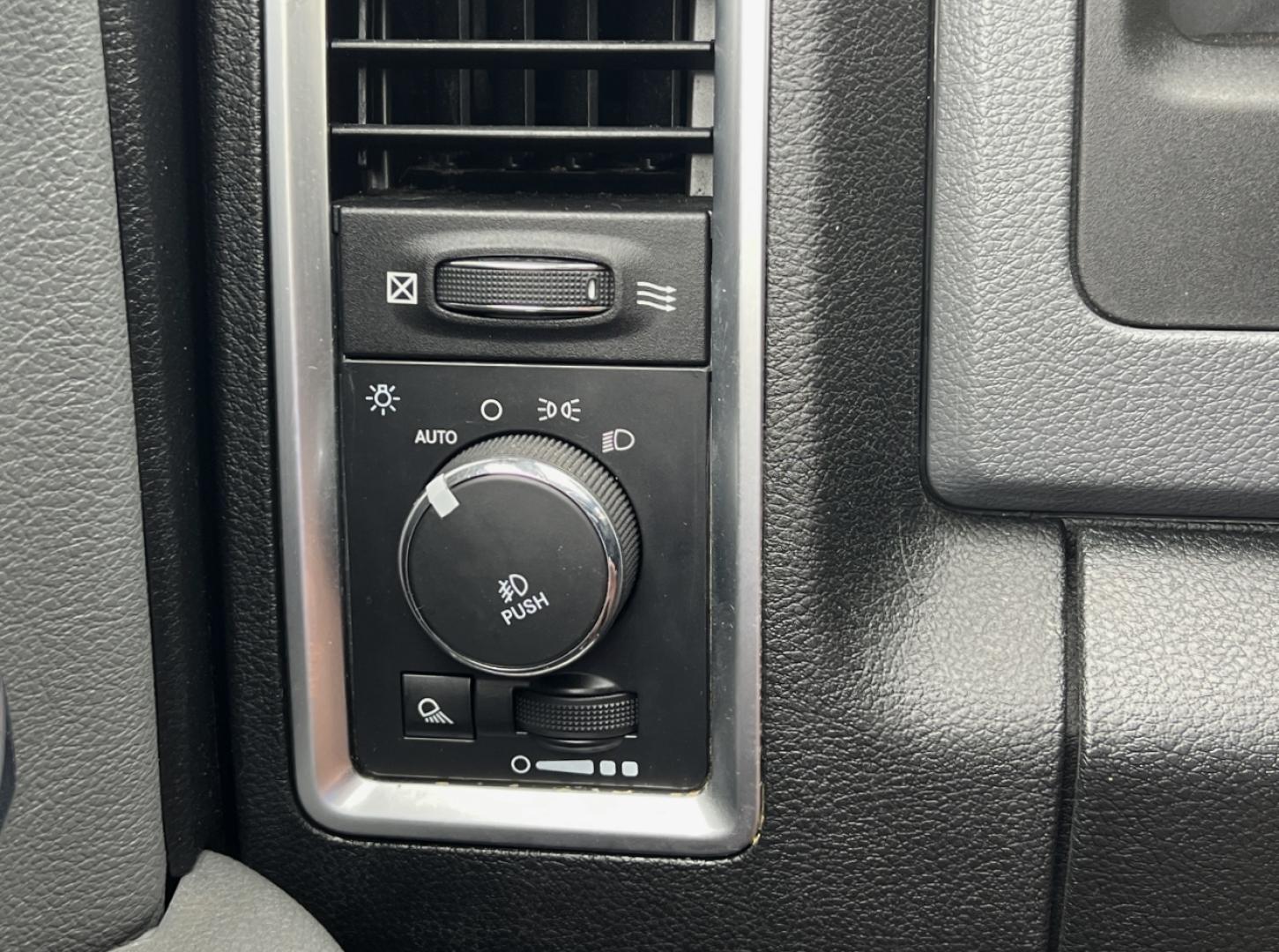 2014 SILVER /Gray Cloth RAM 1500 Big Horn Quad Cab 4WD (1C6RR7GT5ES) with an 5.7L V8 HEMI engine, Automatic transmission, located at 2990 Old Orchard Rd., Jackson, MO, 63755, 37.354214, -89.612106 - 2014 Ram 1500 Big Horn 115xxx miles 4x4 5.7L V8 HEMI Automatic Power Driver Seat Bluetooth Cruise Power Windows/Locks/Mirrors We have financing available and we accept trades! Fill out a credit application on our website or come by today! If you have any questions, give us a call at (573) - Photo#29