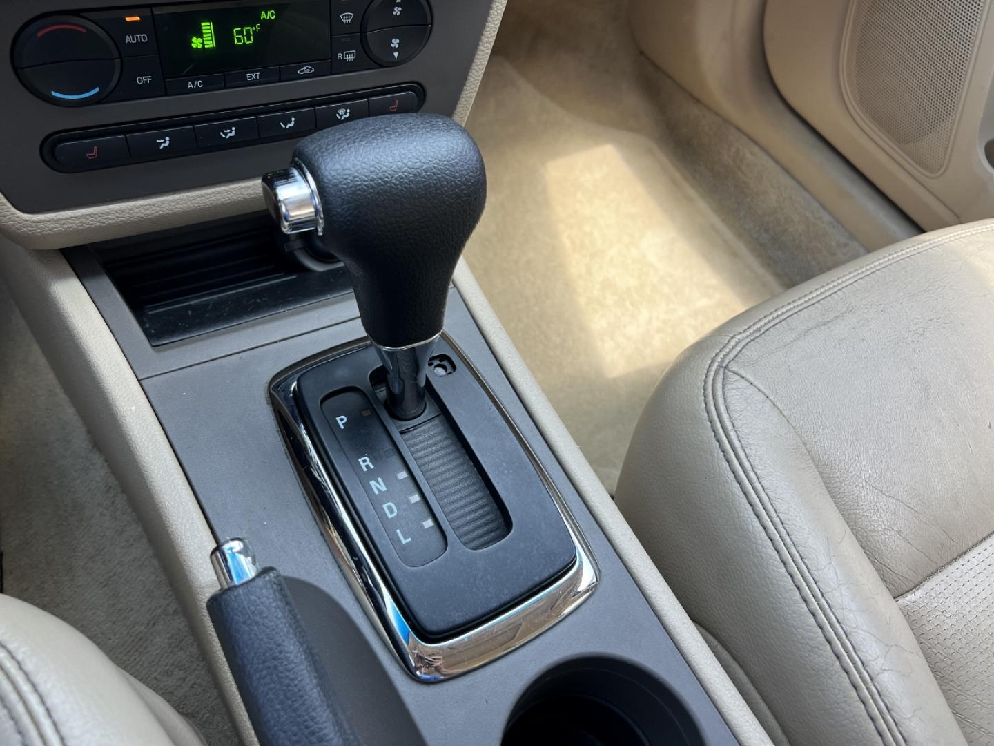 2006 TAN /Tan Leather Ford Fusion V6 SEL (3FAFP08156R) with an 3.0L V6 engine, Automatic transmission, located at 2990 Old Orchard Rd., Jackson, MO, 63755, 37.354214, -89.612106 - 2006 Ford Fusion SEL 156xxx miles Front Wheel Drive 3.0L V6 Automatic Leather Power Driver Seat Heated Seats Sunroof Cruise Power Windows/Locks/Mirrors We have financing available and we accept trades! Fill out a credit application on our website or come by today! If you have any questio - Photo#21