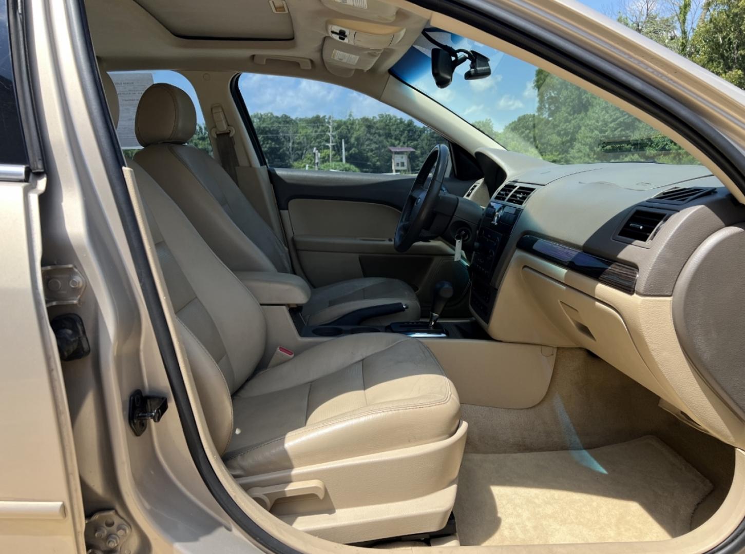 2006 TAN /Tan Leather Ford Fusion V6 SEL (3FAFP08156R) with an 3.0L V6 engine, Automatic transmission, located at 2990 Old Orchard Rd., Jackson, MO, 63755, 37.354214, -89.612106 - 2006 Ford Fusion SEL 156xxx miles Front Wheel Drive 3.0L V6 Automatic Leather Power Driver Seat Heated Seats Sunroof Cruise Power Windows/Locks/Mirrors We have financing available and we accept trades! Fill out a credit application on our website or come by today! If you have any questio - Photo#15