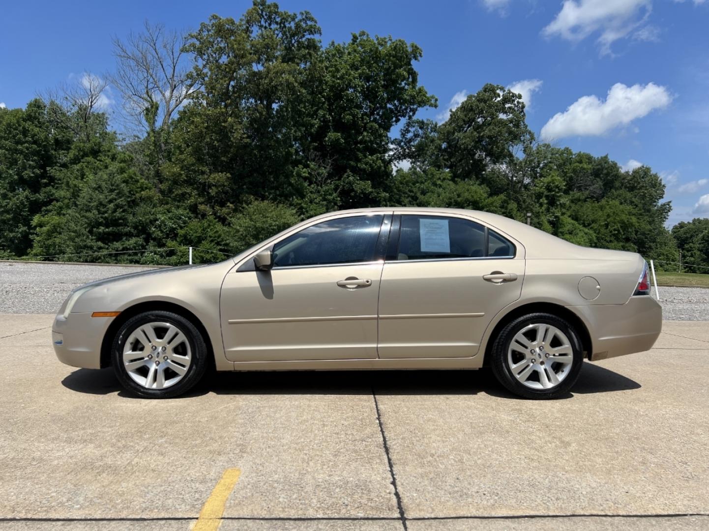2006 TAN /Tan Leather Ford Fusion V6 SEL (3FAFP08156R) with an 3.0L V6 engine, Automatic transmission, located at 2990 Old Orchard Rd., Jackson, MO, 63755, 37.354214, -89.612106 - 2006 Ford Fusion SEL 156xxx miles Front Wheel Drive 3.0L V6 Automatic Leather Power Driver Seat Heated Seats Sunroof Cruise Power Windows/Locks/Mirrors We have financing available and we accept trades! Fill out a credit application on our website or come by today! If you have any questio - Photo#6