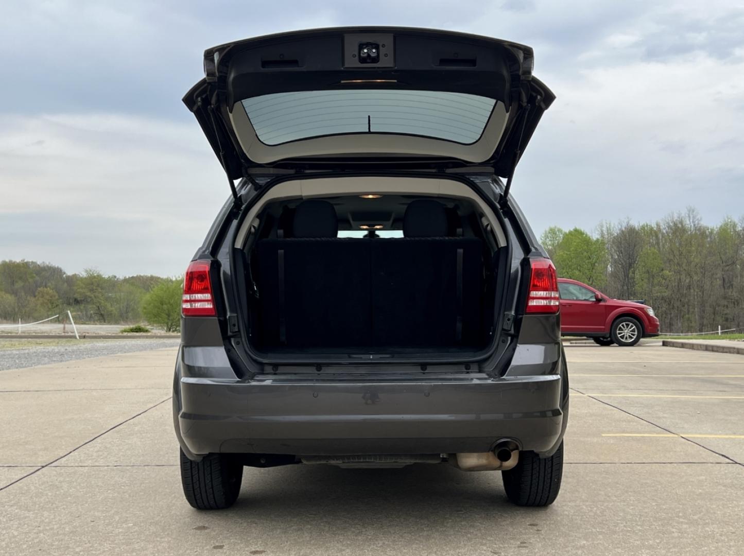 2020 GRAY /Black Cloth Dodge Journey SE Value (3C4PDCAB5LT) with an 2.4L 4 Cyl. engine, Automatic transmission, located at 2990 Old Orchard Rd., Jackson, MO, 63755, 37.354214, -89.612106 - 2020 Dodge Journey SE 1-Owner 83xxx miles Front Wheel Drive 2.4L 4 Cyl. Automatic 3rd Row Backup Camera Cruise Power Windows/Locks/Mirrors We have financing available and we accept trades! Fill out a credit application on our website or come by today! If you have any questions, give us a - Photo#18
