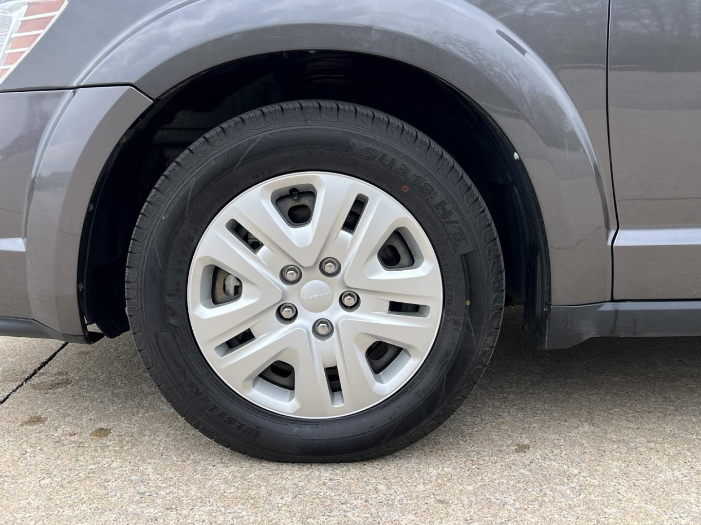 2020 GRAY /Black Cloth Dodge Journey SE Value (3C4PDCAB5LT) with an 2.4L 4 Cyl. engine, Automatic transmission, located at 2990 Old Orchard Rd., Jackson, MO, 63755, 37.354214, -89.612106 - 2020 Dodge Journey SE 1-Owner 83xxx miles Front Wheel Drive 2.4L 4 Cyl. Automatic 3rd Row Backup Camera Cruise Power Windows/Locks/Mirrors We have financing available and we accept trades! Fill out a credit application on our website or come by today! If you have any questions, give us a - Photo#32