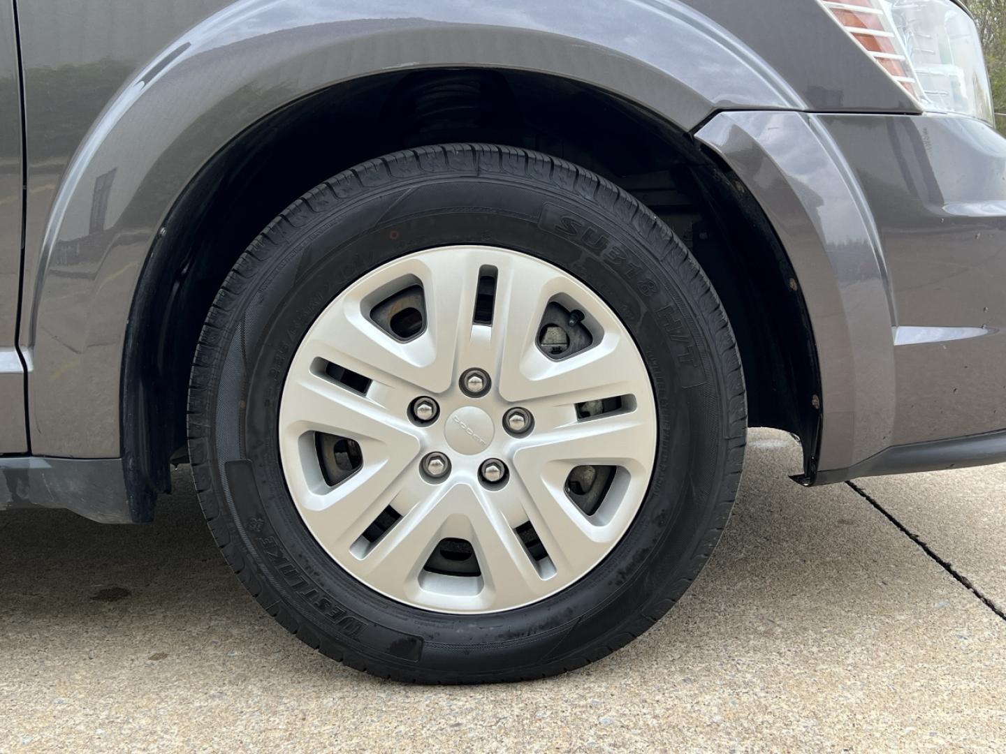 2020 GRAY /Black Cloth Dodge Journey SE Value (3C4PDCAB5LT) with an 2.4L 4 Cyl. engine, Automatic transmission, located at 2990 Old Orchard Rd., Jackson, MO, 63755, 37.354214, -89.612106 - 2020 Dodge Journey SE 1-Owner 83xxx miles Front Wheel Drive 2.4L 4 Cyl. Automatic 3rd Row Backup Camera Cruise Power Windows/Locks/Mirrors We have financing available and we accept trades! Fill out a credit application on our website or come by today! If you have any questions, give us a - Photo#36