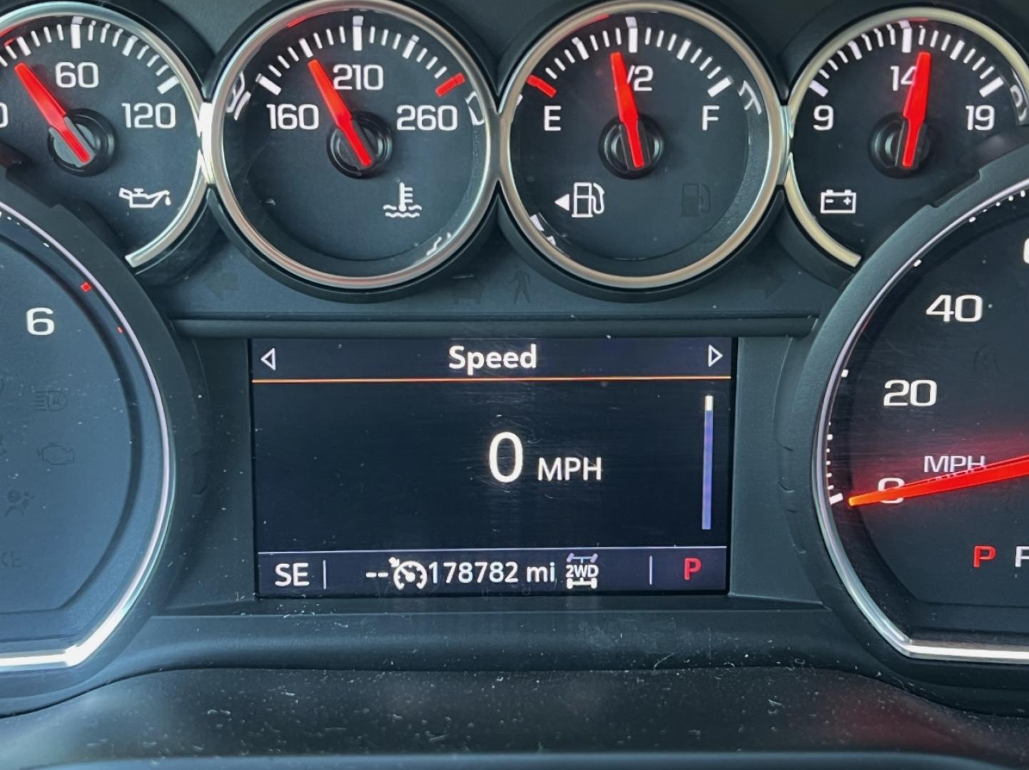 2019 GRAY /Black Cloth Chevrolet Silverado 1500 LT Crew Cab 4WD (3GCPYDEK7KG) with an 2.7L 4 Cyl. engine, Automatic transmission, located at 2990 Old Orchard Rd., Jackson, MO, 63755, 37.354214, -89.612106 - 2019 Chevrolet Silverado 1500 LT 1-Owner 178xxx miles 4x4 2.7L 4 Cyl. Automatic Power Driver Seat Heated Seats Heated Steering Wheel Backup Camera Bluetooth Remote Start Cruise Power Windows/Locks/Mirrors We have financing available and we accept trades! Fill out a credit application o - Photo#22