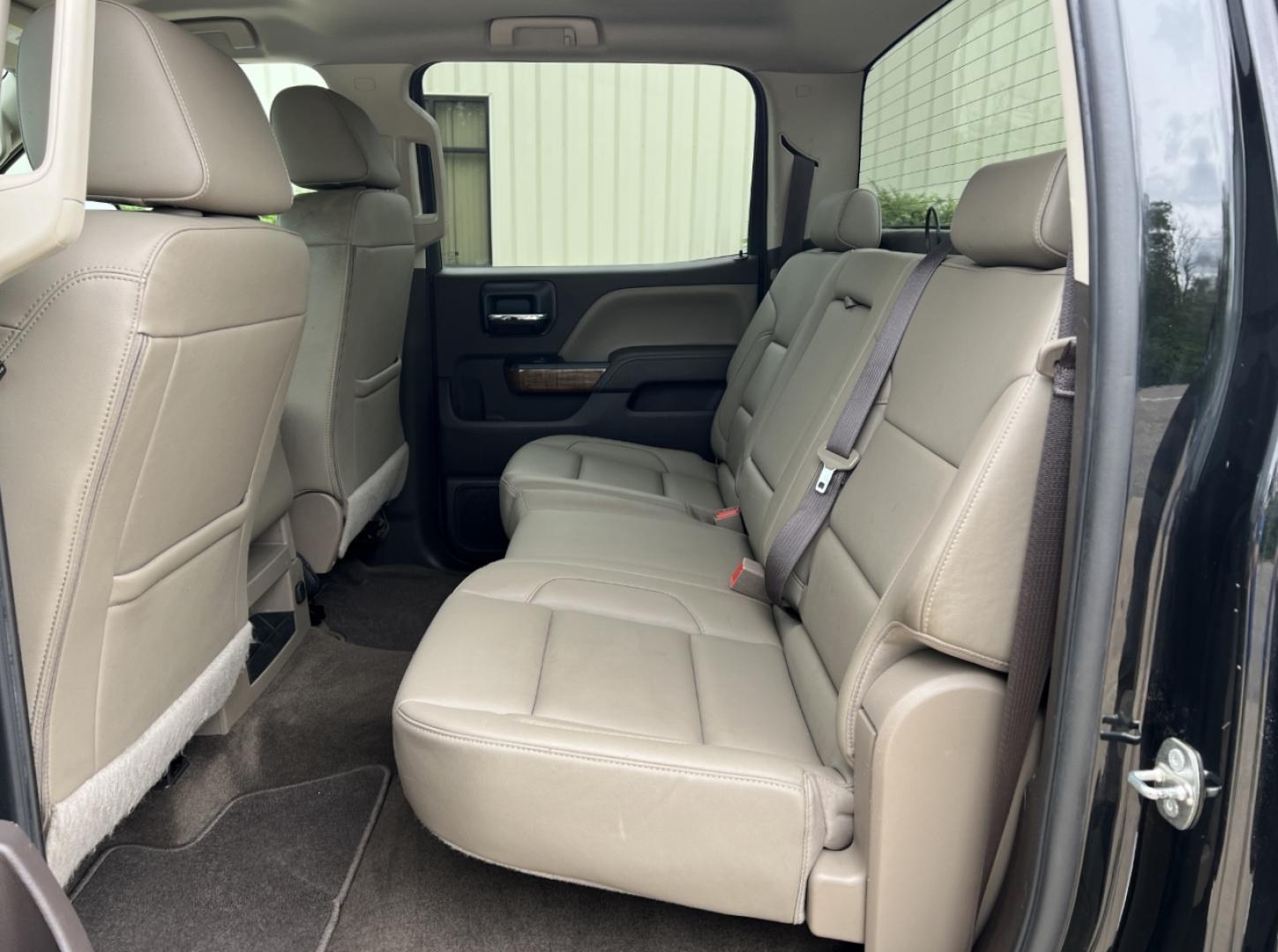 2017 BLACK /Tan Leather GMC Sierra 1500 SLT Crew Cab Long Box 4WD (3GTU2NEC2HG) with an 5.3L V8 engine, Automatic transmission, located at 2990 Old Orchard Rd., Jackson, MO, 63755, 37.354214, -89.612106 - 2017 GMC Sierra 1500 SLT 1-Owner 171xxx miles 4x4 5.3L V8 Automatic Leather Power/Heated Seats Backup Camera Bluetooth Remote Start Cruise Power Windows/Locks/Mirrors We have financing available and we accept trades! Fill out a credit application on our website or come by today! If you - Photo#19