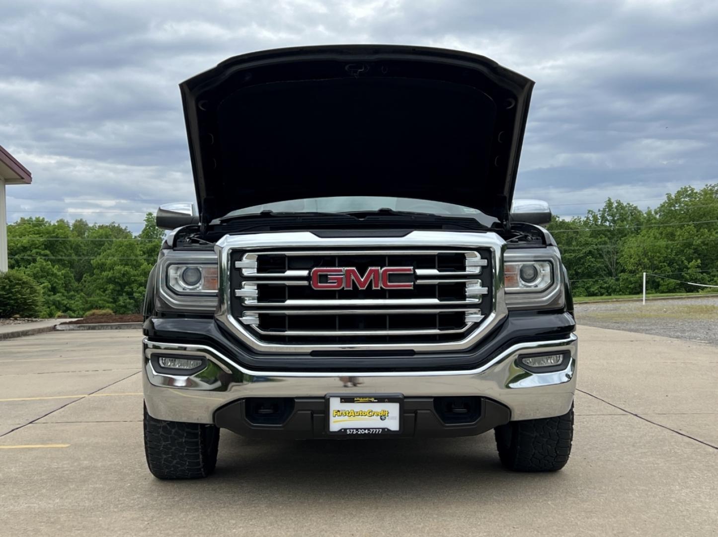 2017 BLACK /Tan Leather GMC Sierra 1500 SLT Crew Cab Long Box 4WD (3GTU2NEC2HG) with an 5.3L V8 engine, Automatic transmission, located at 2990 Old Orchard Rd., Jackson, MO, 63755, 37.354214, -89.612106 - 2017 GMC Sierra 1500 SLT 1-Owner 171xxx miles 4x4 5.3L V8 Automatic Leather Power/Heated Seats Backup Camera Bluetooth Remote Start Cruise Power Windows/Locks/Mirrors We have financing available and we accept trades! Fill out a credit application on our website or come by today! If you - Photo#33