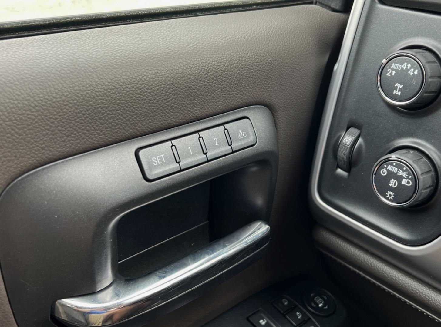 2017 BLACK /Tan Leather GMC Sierra 1500 SLT Crew Cab Long Box 4WD (3GTU2NEC2HG) with an 5.3L V8 engine, Automatic transmission, located at 2990 Old Orchard Rd., Jackson, MO, 63755, 37.354214, -89.612106 - 2017 GMC Sierra 1500 SLT 1-Owner 171xxx miles 4x4 5.3L V8 Automatic Leather Power/Heated Seats Backup Camera Bluetooth Remote Start Cruise Power Windows/Locks/Mirrors We have financing available and we accept trades! Fill out a credit application on our website or come by today! If you - Photo#29