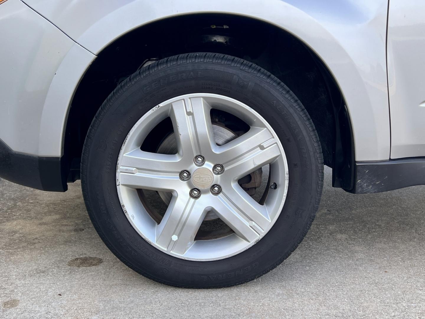 2010 SILVER /Black Leather Subaru Forester 2.5X Limited (JF2SH6DC3AH) with an 2.5L 4 Cyl. engine, Automatic transmission, located at 2990 Old Orchard Rd., Jackson, MO, 63755, 37.354214, -89.612106 - 2010 Subaru Forester 2.5X Limited 163xxx miles All Wheel Drive 2.5L 4 Cyl. Automatic Leather Backup Camera Power Driver Seat Heated Seats Sunroof Cruise Power Windows/Locks/Mirrors We have financing available and we accept trades! Fill out a credit application on our website or come by t - Photo#32
