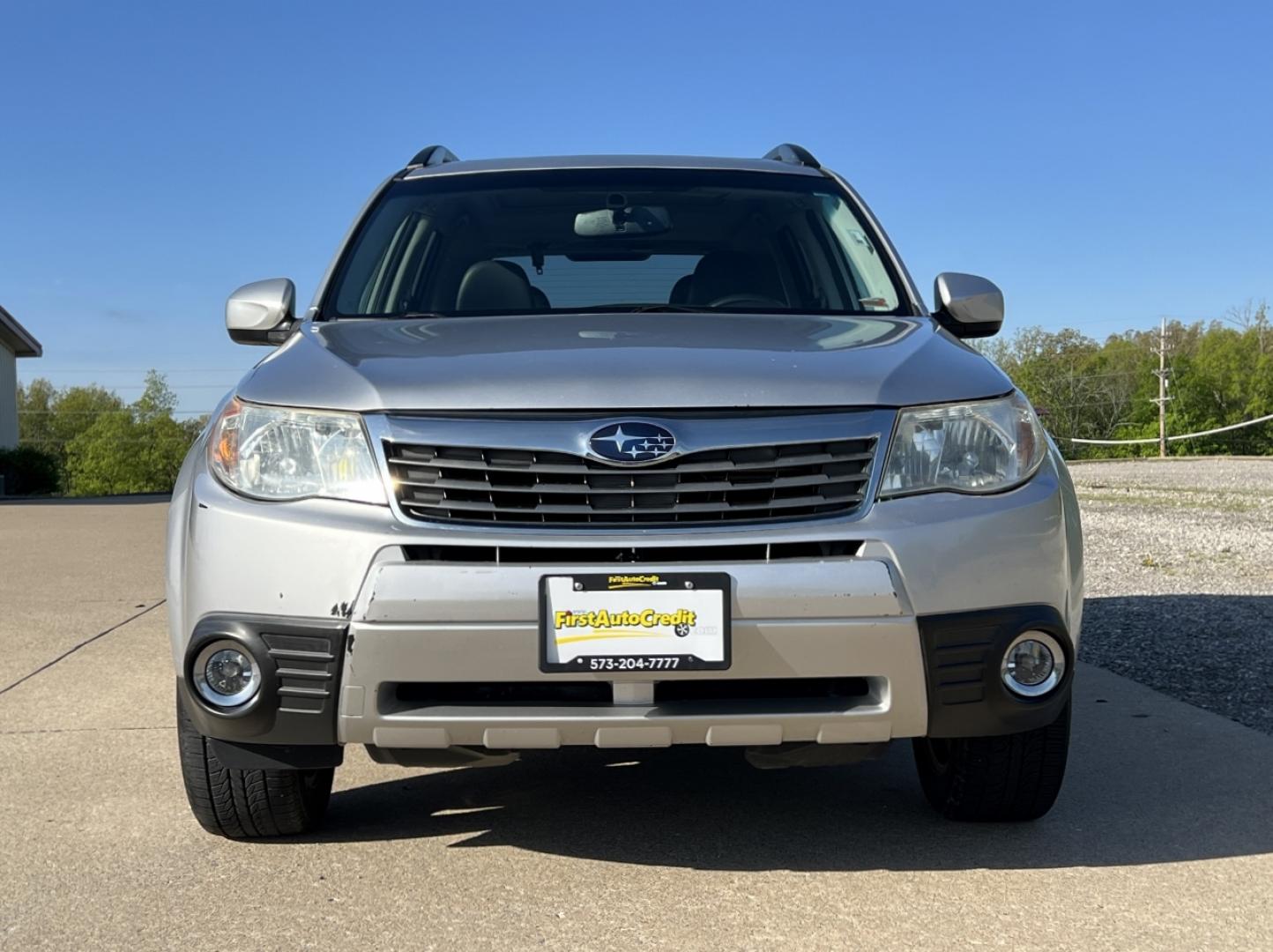 2010 SILVER /Black Leather Subaru Forester 2.5X Limited (JF2SH6DC3AH) with an 2.5L 4 Cyl. engine, Automatic transmission, located at 2990 Old Orchard Rd., Jackson, MO, 63755, 37.354214, -89.612106 - 2010 Subaru Forester 2.5X Limited 163xxx miles All Wheel Drive 2.5L 4 Cyl. Automatic Leather Backup Camera Power Driver Seat Heated Seats Sunroof Cruise Power Windows/Locks/Mirrors We have financing available and we accept trades! Fill out a credit application on our website or come by t - Photo#12