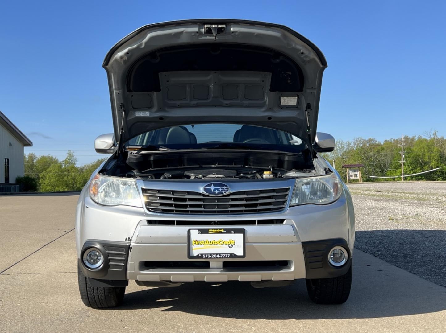 2010 SILVER /Black Leather Subaru Forester 2.5X Limited (JF2SH6DC3AH) with an 2.5L 4 Cyl. engine, Automatic transmission, located at 2990 Old Orchard Rd., Jackson, MO, 63755, 37.354214, -89.612106 - 2010 Subaru Forester 2.5X Limited 163xxx miles All Wheel Drive 2.5L 4 Cyl. Automatic Leather Backup Camera Power Driver Seat Heated Seats Sunroof Cruise Power Windows/Locks/Mirrors We have financing available and we accept trades! Fill out a credit application on our website or come by t - Photo#30