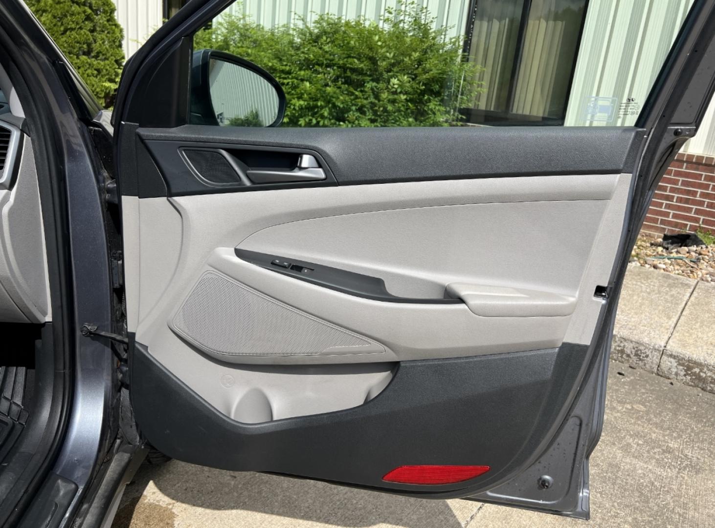 2018 GRAY /Gray Cloth Hyundai Tucson SE AWD (KM8J3CA46JU) with an 2.0L 4 Cyl. engine, Automatic transmission, located at 2990 Old Orchard Rd., Jackson, MO, 63755, 37.354214, -89.612106 - 2018 Hyundai Tucson SEL 124xxx miles All Wheel Drive 2.0L 4 Cyl. Automatic Backup Camera Power Driver Seat Heated Seats Bluetooth Cruise Power Windows/Locks/Mirrors We have financing available and we accept trades! Fill out a credit application on our website or come by today! If you hav - Photo#14