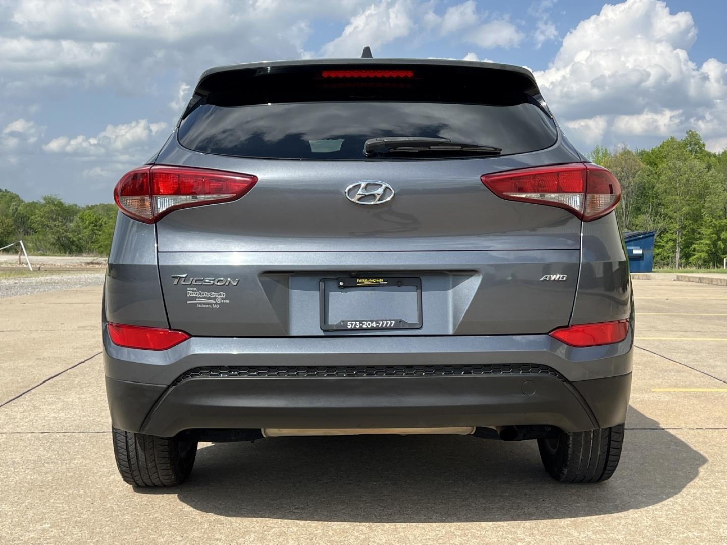 2018 GRAY /Gray Cloth Hyundai Tucson SE AWD (KM8J3CA46JU) with an 2.0L 4 Cyl. engine, Automatic transmission, located at 2990 Old Orchard Rd., Jackson, MO, 63755, 37.354214, -89.612106 - 2018 Hyundai Tucson SEL 124xxx miles All Wheel Drive 2.0L 4 Cyl. Automatic Backup Camera Power Driver Seat Heated Seats Bluetooth Cruise Power Windows/Locks/Mirrors We have financing available and we accept trades! Fill out a credit application on our website or come by today! If you hav - Photo#10