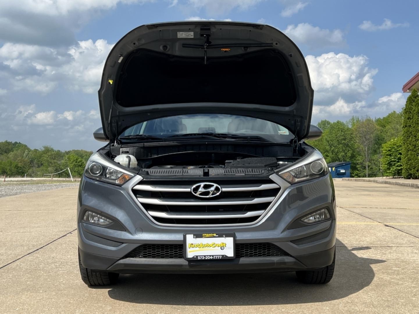 2018 GRAY /Gray Cloth Hyundai Tucson SE AWD (KM8J3CA46JU) with an 2.0L 4 Cyl. engine, Automatic transmission, located at 2990 Old Orchard Rd., Jackson, MO, 63755, 37.354214, -89.612106 - 2018 Hyundai Tucson SEL 124xxx miles All Wheel Drive 2.0L 4 Cyl. Automatic Backup Camera Power Driver Seat Heated Seats Bluetooth Cruise Power Windows/Locks/Mirrors We have financing available and we accept trades! Fill out a credit application on our website or come by today! If you hav - Photo#29