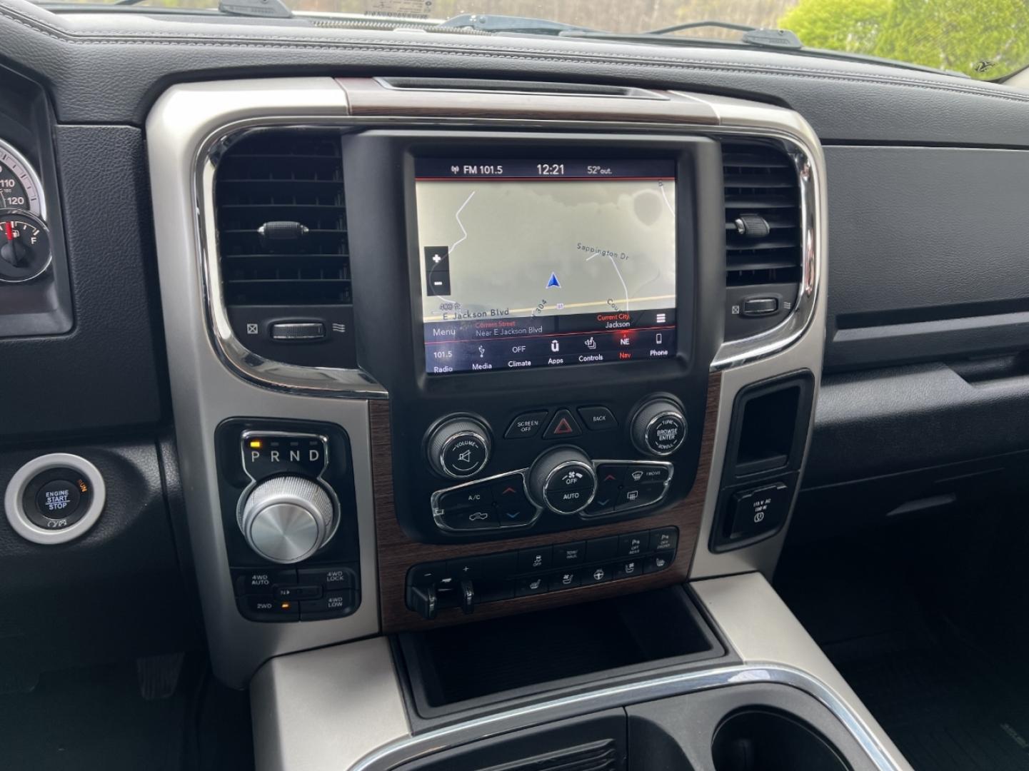 2018 WHITE /Black Leather RAM 1500 Laramie Crew Cab SWB 4WD (1C6RR7NT3JS) with an 5.7L V8 engine, Automatic transmission, located at 2990 Old Orchard Rd., Jackson, MO, 63755, 37.354214, -89.612106 - 2018 Ram 1500 Laramie 1-Owner 98xxx miles 4x4 5.7L V8 HEMI Automatic Leather Navigation Power/Heated/Cooled Seats Heated Rear Seats Heated Steering Wheel Backup Camera Bluetooth Remote Start Cruise Power Windows/Locks/Mirrors We have financing available and we accept trades! Fill out - Photo#28