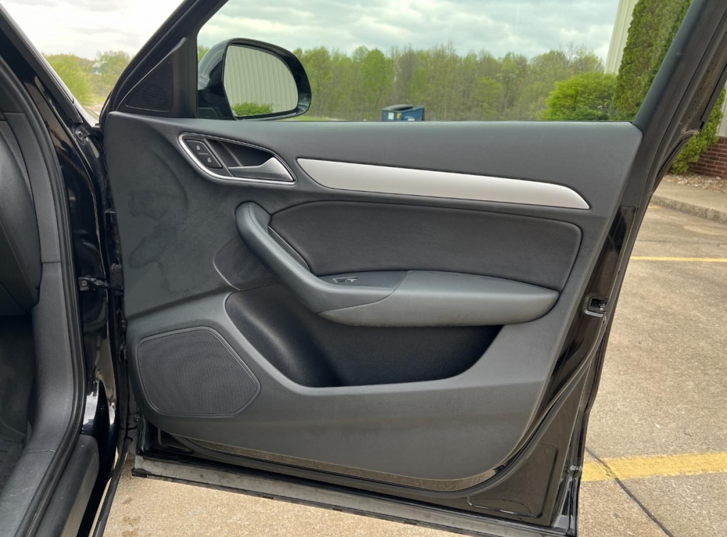 2017 BLACK /Black Leather Audi Q3 Premium quattro (WA1ECCFS0HR) with an 2.0L 4 Cyl. engine, Automatic transmission, located at 2990 Old Orchard Rd., Jackson, MO, 63755, 37.354214, -89.612106 - 2017 Audi Q3 Premium 120xxx miles All Wheel Drive 2.0L 4 Cyl. Automatic Leather Power/Heated Seats Backup Camera Sunroof Bluetooth Cruise Power Windows/Locks/Mirrors We have financing available and we accept trades! Fill out a credit application on our website or come by today! If you h - Photo#15