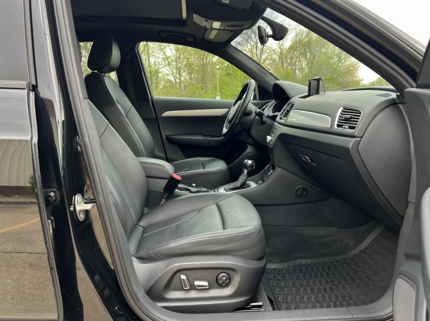 2017 BLACK /Black Leather Audi Q3 Premium quattro (WA1ECCFS0HR) with an 2.0L 4 Cyl. engine, Automatic transmission, located at 2990 Old Orchard Rd., Jackson, MO, 63755, 37.354214, -89.612106 - 2017 Audi Q3 Premium 120xxx miles All Wheel Drive 2.0L 4 Cyl. Automatic Leather Power/Heated Seats Backup Camera Sunroof Bluetooth Cruise Power Windows/Locks/Mirrors We have financing available and we accept trades! Fill out a credit application on our website or come by today! If you h - Photo#16