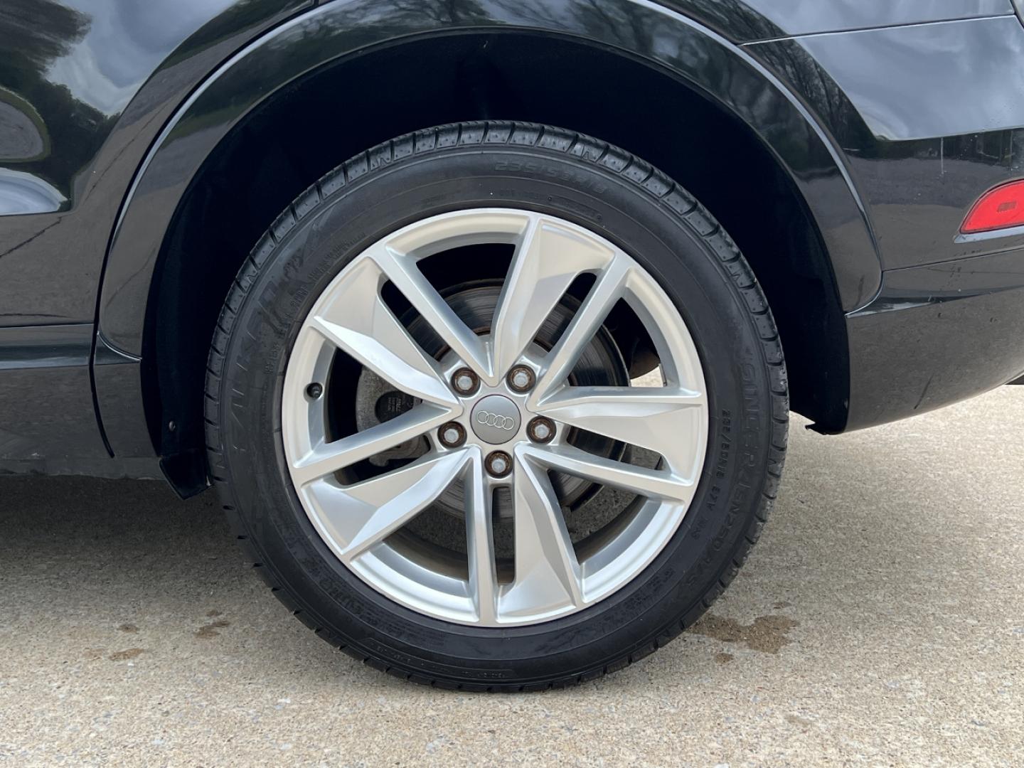 2017 BLACK /Black Leather Audi Q3 Premium quattro (WA1ECCFS0HR) with an 2.0L 4 Cyl. engine, Automatic transmission, located at 2990 Old Orchard Rd., Jackson, MO, 63755, 37.354214, -89.612106 - 2017 Audi Q3 Premium 120xxx miles All Wheel Drive 2.0L 4 Cyl. Automatic Leather Power/Heated Seats Backup Camera Sunroof Bluetooth Cruise Power Windows/Locks/Mirrors We have financing available and we accept trades! Fill out a credit application on our website or come by today! If you h - Photo#39