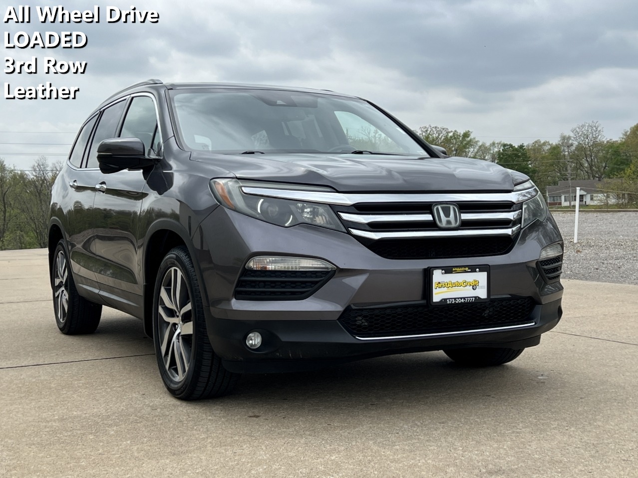 photo of 2017 Honda Pilot Touring 4WD
