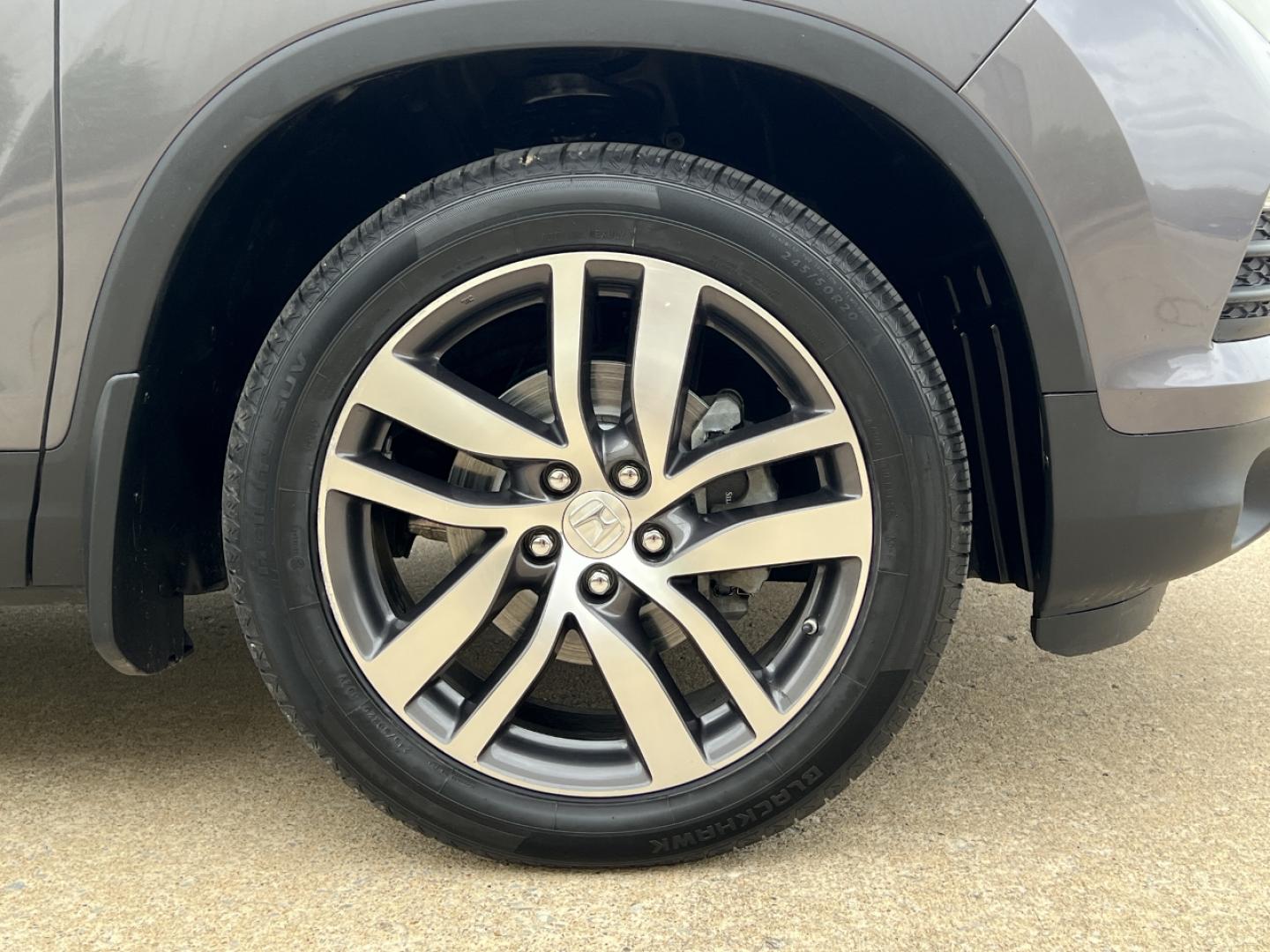 2017 GRAY /Black Leather Honda Pilot Touring 4WD (5FNYF6H92HB) with an 3.5L V6 engine, Automatic transmission, located at 2990 Old Orchard Rd., Jackson, MO, 63755, 37.354214, -89.612106 - 2017 Honda Pilot Touring 157xxx miles All Wheel Drive 3.5L V6 Automatic Leather 3rd Row Power/Heated Seats Rear Entertainment Backup Camera Sunroof Bluetooth Remote Start Cruise Power Windows/Locks/Mirrors We have financing available and we accept trades! Fill out a credit application - Photo#47