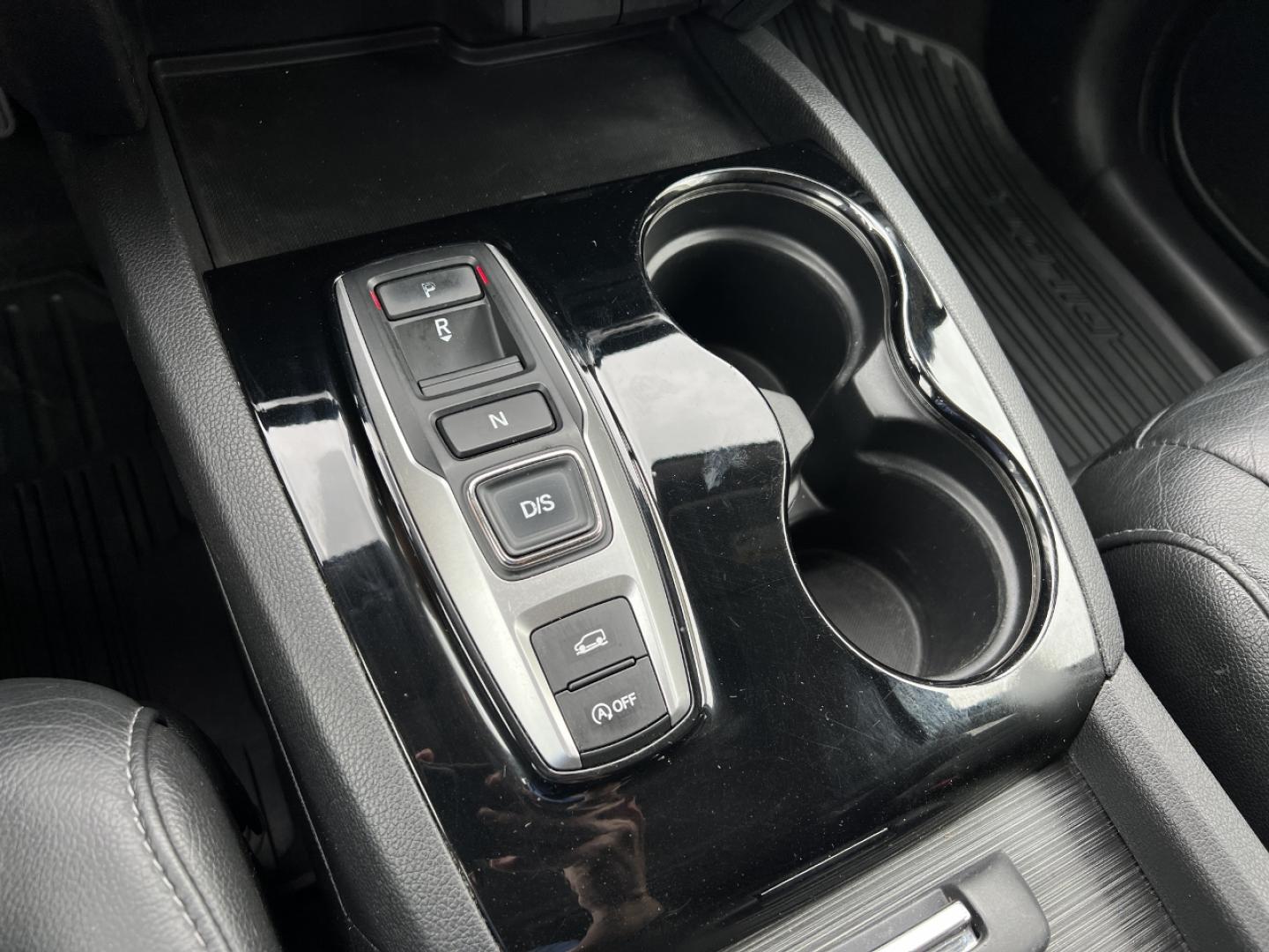 2017 GRAY /Black Leather Honda Pilot Touring 4WD (5FNYF6H92HB) with an 3.5L V6 engine, Automatic transmission, located at 2990 Old Orchard Rd., Jackson, MO, 63755, 37.354214, -89.612106 - 2017 Honda Pilot Touring 157xxx miles All Wheel Drive 3.5L V6 Automatic Leather 3rd Row Power/Heated Seats Rear Entertainment Backup Camera Sunroof Bluetooth Remote Start Cruise Power Windows/Locks/Mirrors We have financing available and we accept trades! Fill out a credit application - Photo#28
