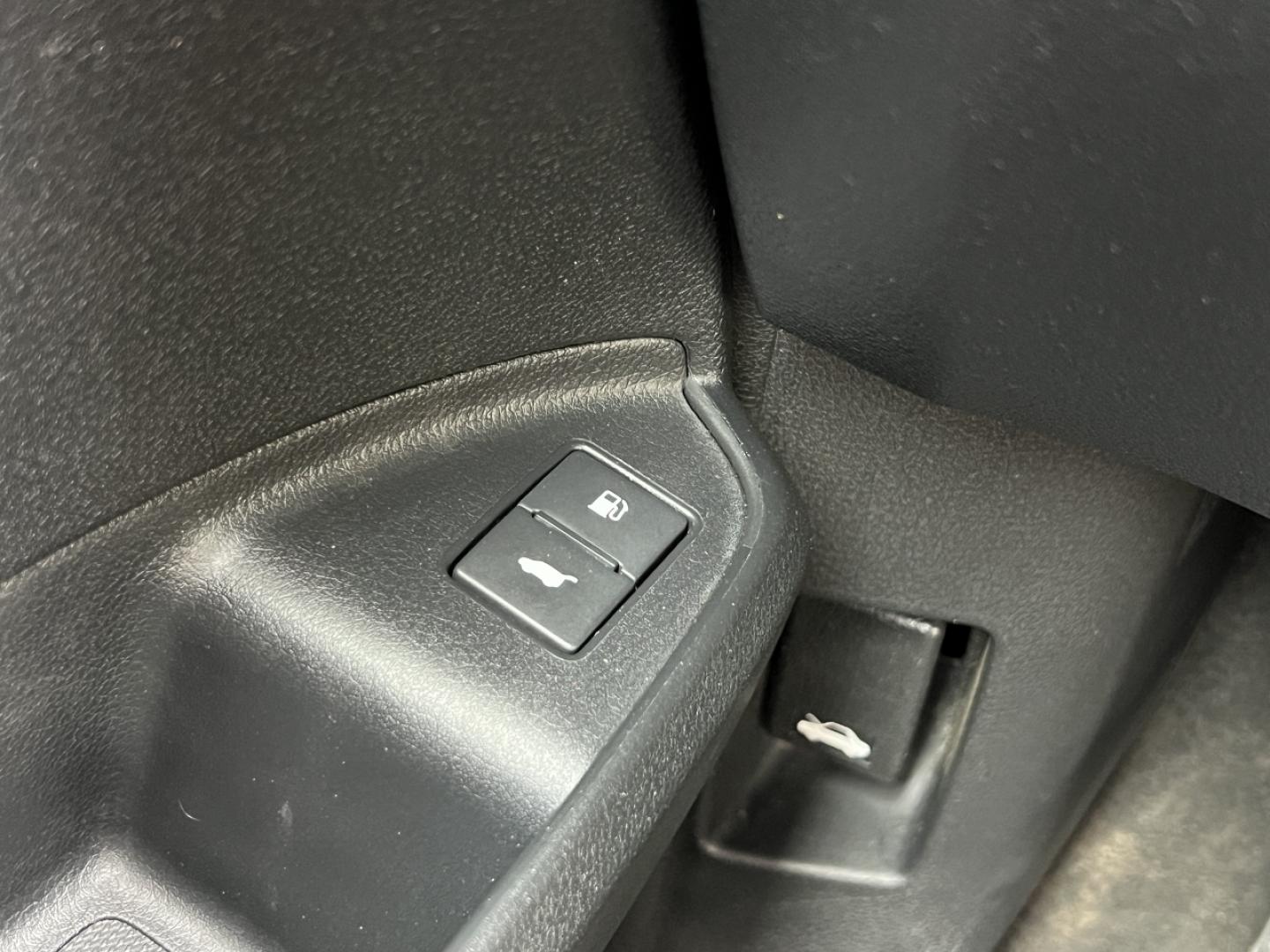 2017 GRAY /Black Leather Honda Pilot Touring 4WD (5FNYF6H92HB) with an 3.5L V6 engine, Automatic transmission, located at 2990 Old Orchard Rd., Jackson, MO, 63755, 37.354214, -89.612106 - 2017 Honda Pilot Touring 157xxx miles All Wheel Drive 3.5L V6 Automatic Leather 3rd Row Power/Heated Seats Rear Entertainment Backup Camera Sunroof Bluetooth Remote Start Cruise Power Windows/Locks/Mirrors We have financing available and we accept trades! Fill out a credit application - Photo#35