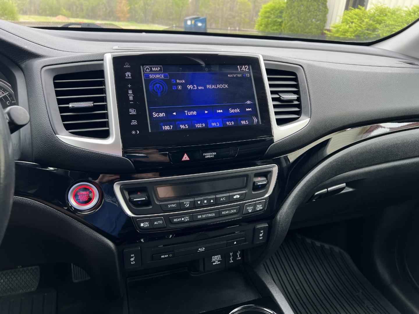 2017 GRAY /Black Leather Honda Pilot Touring 4WD (5FNYF6H92HB) with an 3.5L V6 engine, Automatic transmission, located at 2990 Old Orchard Rd., Jackson, MO, 63755, 37.354214, -89.612106 - 2017 Honda Pilot Touring 157xxx miles All Wheel Drive 3.5L V6 Automatic Leather 3rd Row Power/Heated Seats Rear Entertainment Backup Camera Sunroof Bluetooth Remote Start Cruise Power Windows/Locks/Mirrors We have financing available and we accept trades! Fill out a credit application - Photo#29
