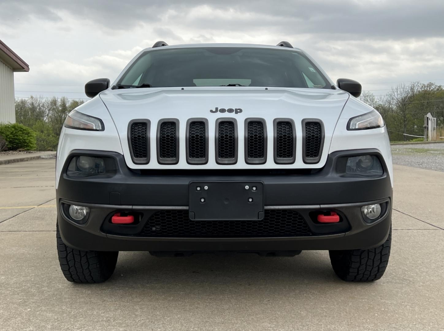2014 WHITE /Brown Leather Jeep Cherokee Trailhawk 4WD (1C4PJMBS0EW) with an 3.2L V6 engine, Automatic transmission, located at 2990 Old Orchard Rd., Jackson, MO, 63755, 37.354214, -89.612106 - 2014 Jeep Cherokee Trailhawk 138xxx miles 4 Wheel Drive 3.2L V6 Automatic Leather Navigation Backup Camera Power Driver Seat Heated Seats Heated Steering Wheel Sunroof Bluetooth Remote Start Cruise Power Windows/Locks/Mirrors We have financing available and we accept trades! Fill out - Photo#15