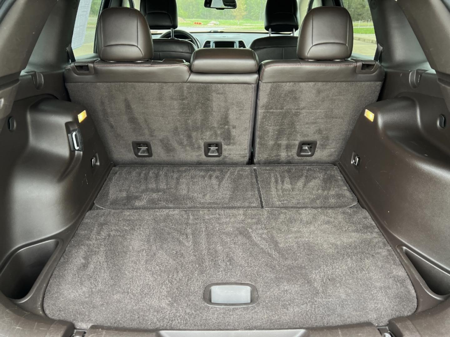 2014 WHITE /Brown Leather Jeep Cherokee Trailhawk 4WD (1C4PJMBS0EW) with an 3.2L V6 engine, Automatic transmission, located at 2990 Old Orchard Rd., Jackson, MO, 63755, 37.354214, -89.612106 - 2014 Jeep Cherokee Trailhawk 138xxx miles 4 Wheel Drive 3.2L V6 Automatic Leather Navigation Backup Camera Power Driver Seat Heated Seats Heated Steering Wheel Sunroof Bluetooth Remote Start Cruise Power Windows/Locks/Mirrors We have financing available and we accept trades! Fill out - Photo#23