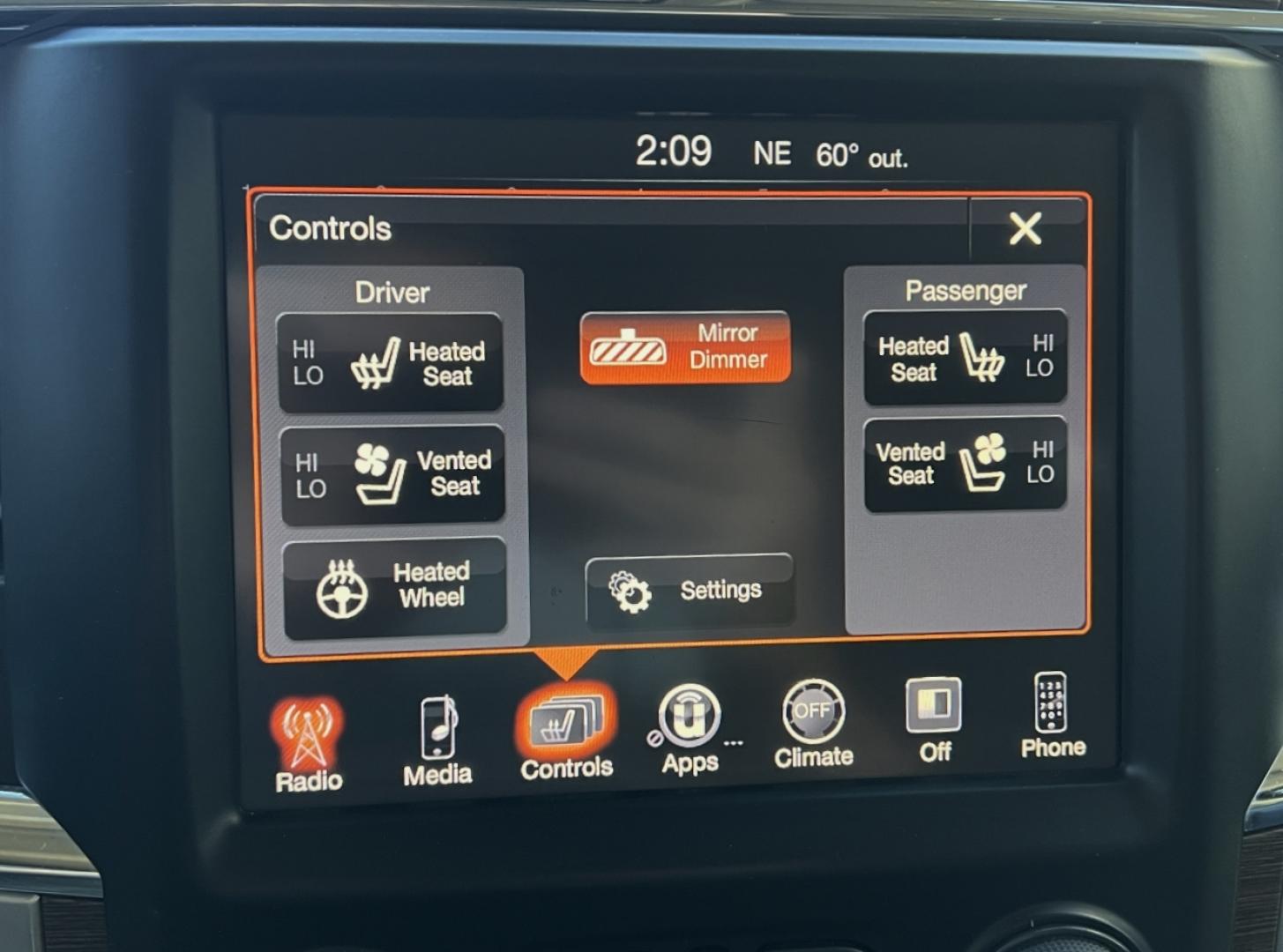 2015 BLUE /Black Leather RAM 1500 Laramie Crew Cab SWB 4WD (1C6RR7NT1FS) with an 5.7L V8 HEMI engine, Automatic transmission, located at 2990 Old Orchard Rd., Jackson, MO, 63755, 37.354214, -89.612106 - 2015 Ram 1500 Laramie 191xxx miles 4x4 5.7L V8 HEMI Automatic Leather Power/Heated/Cooled Seats Heated Rear Seats Heated Steering Wheel Backup Camera Bluetooth Remote Start Cruise Power Windows/Locks/Mirrors We have financing available and we accept trades! Fill out a credit applicatio - Photo#3