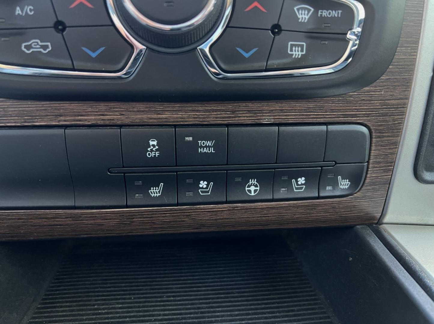 2015 BLUE /Black Leather RAM 1500 Laramie Crew Cab SWB 4WD (1C6RR7NT1FS) with an 5.7L V8 HEMI engine, Automatic transmission, located at 2990 Old Orchard Rd., Jackson, MO, 63755, 37.354214, -89.612106 - 2015 Ram 1500 Laramie 191xxx miles 4x4 5.7L V8 HEMI Automatic Leather Power/Heated/Cooled Seats Heated Rear Seats Heated Steering Wheel Backup Camera Bluetooth Remote Start Cruise Power Windows/Locks/Mirrors We have financing available and we accept trades! Fill out a credit applicatio - Photo#29