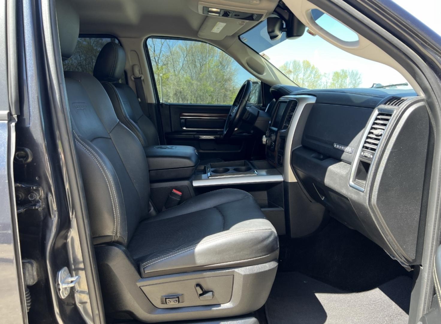 2015 BLUE /Black Leather RAM 1500 Laramie Crew Cab SWB 4WD (1C6RR7NT1FS) with an 5.7L V8 HEMI engine, Automatic transmission, located at 2990 Old Orchard Rd., Jackson, MO, 63755, 37.354214, -89.612106 - 2015 Ram 1500 Laramie 191xxx miles 4x4 5.7L V8 HEMI Automatic Leather Power/Heated/Cooled Seats Heated Rear Seats Heated Steering Wheel Backup Camera Bluetooth Remote Start Cruise Power Windows/Locks/Mirrors We have financing available and we accept trades! Fill out a credit applicatio - Photo#18